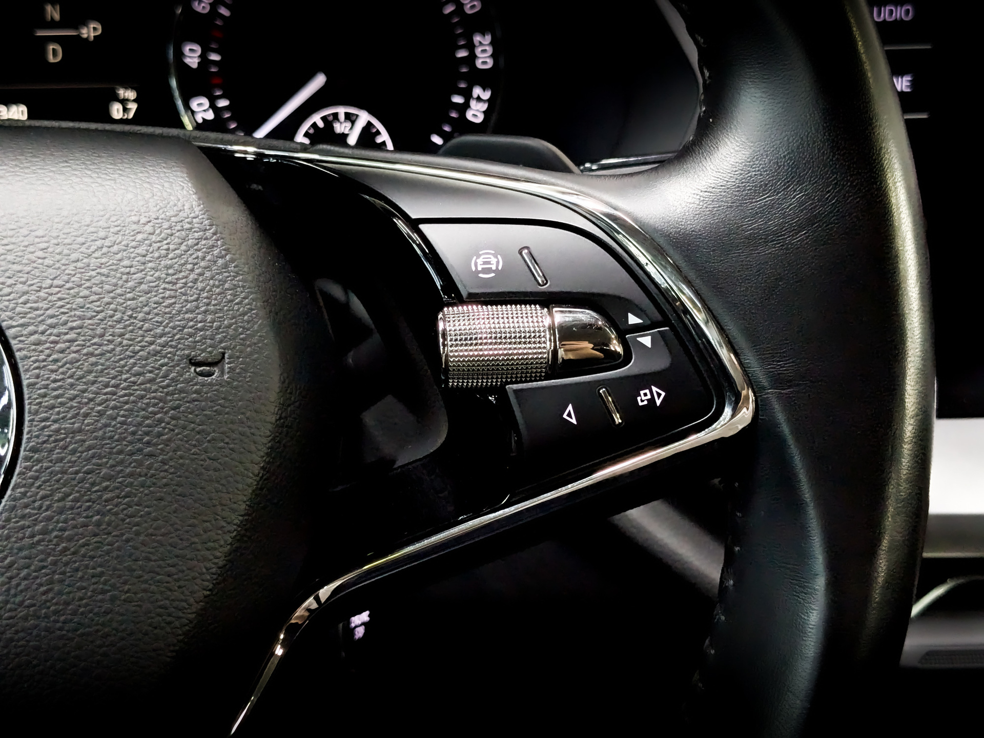 SKODA Octavia 1.60 (110 л.с), автомат, 2021, пробег 74 575 км