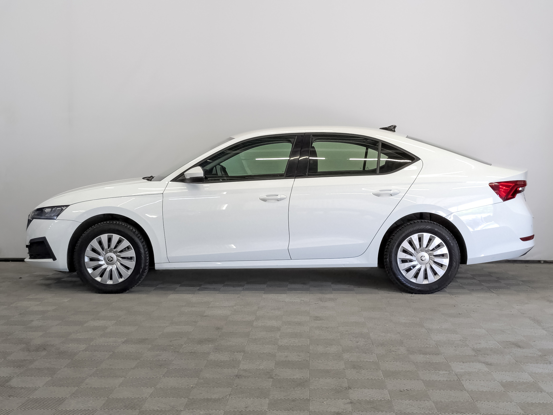 SKODA Octavia 1.60 (110 л.с), автомат, 2021, пробег 52 991 км