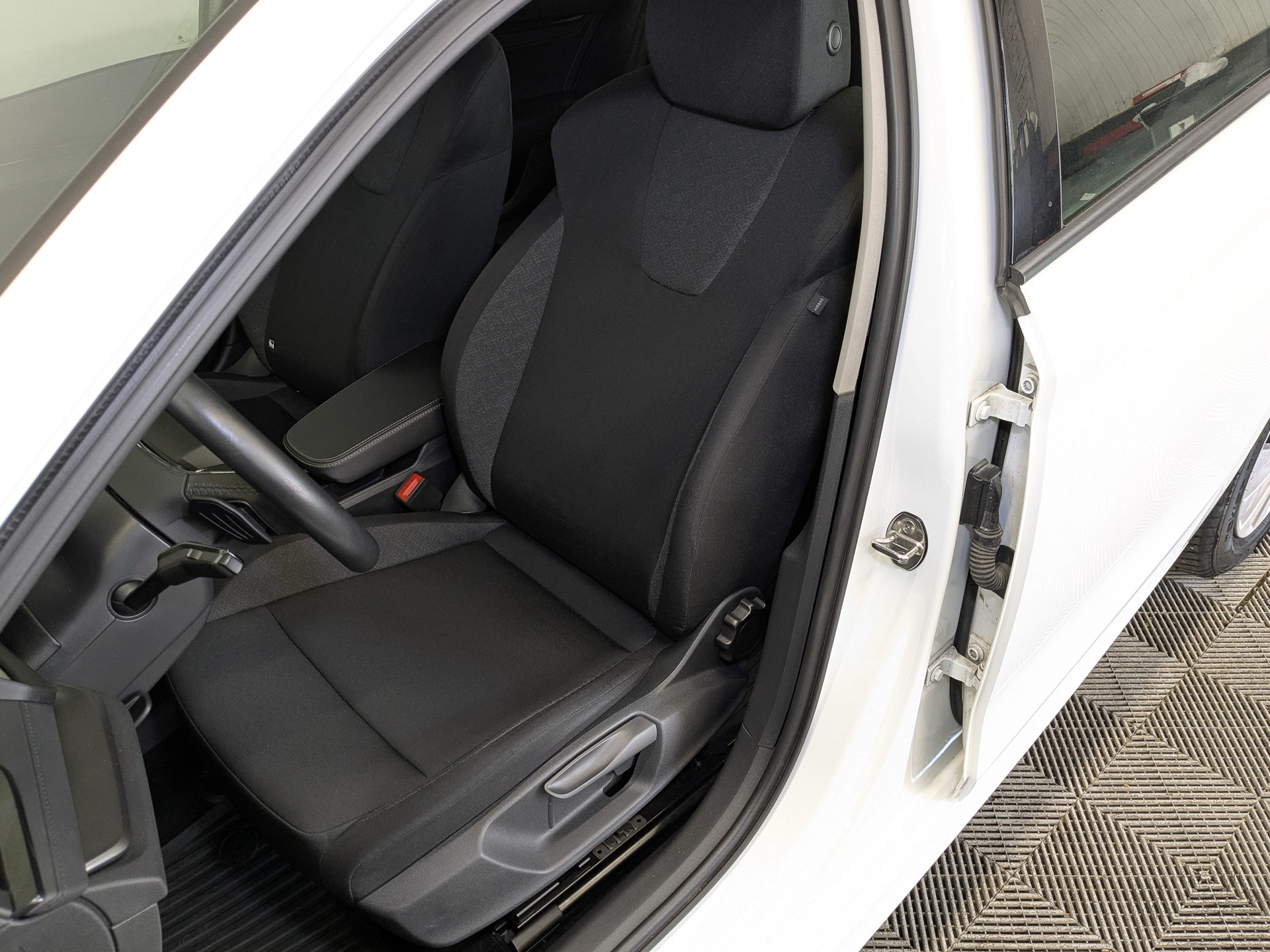 SKODA Octavia 1.60 (110 л.с), автомат, 2021, пробег 52 991 км