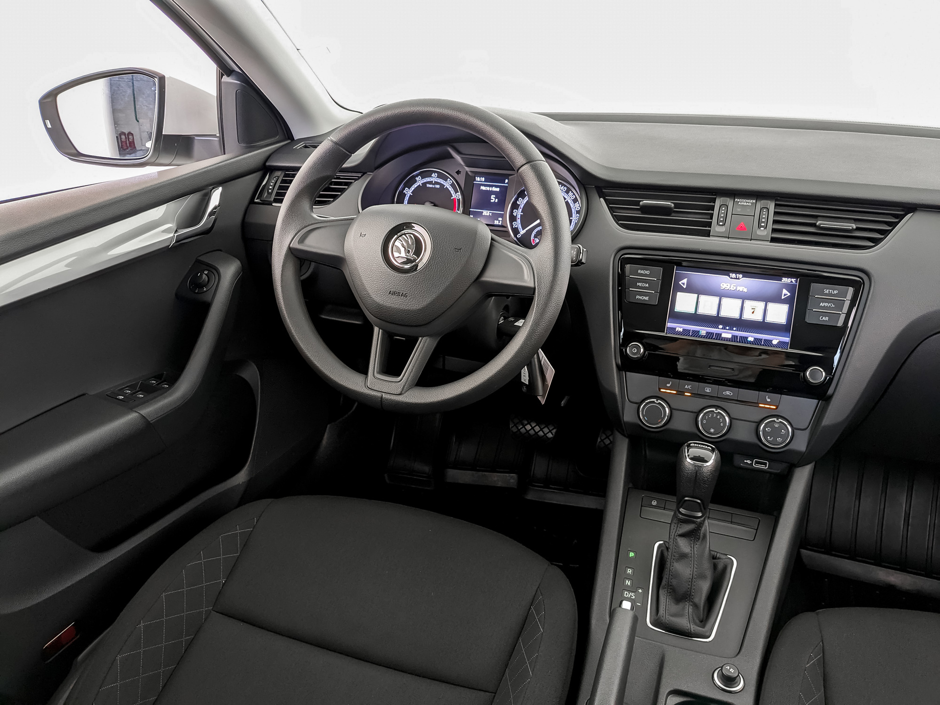 SKODA Octavia 1.60 (110 л.с), автомат, 2020, пробег 60 224 км