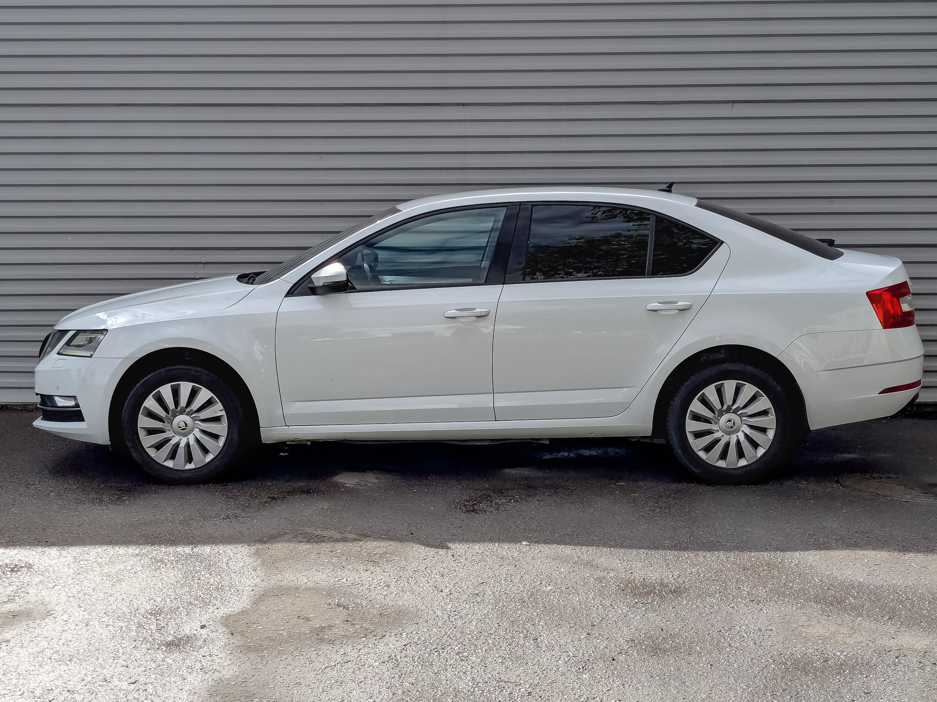 SKODA Octavia 1.60 (110 л.с), автомат, 2020, пробег 134 101 км