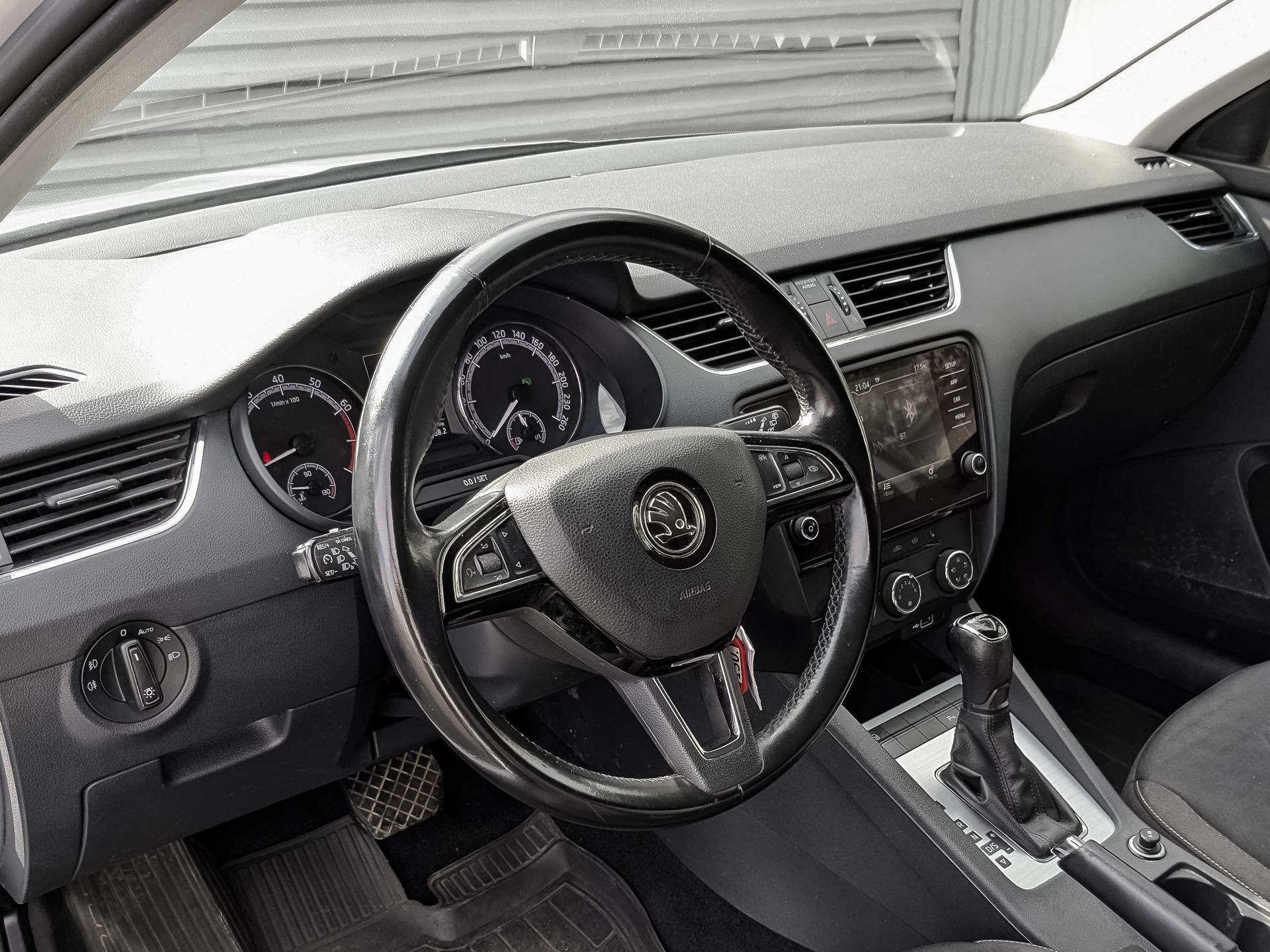 SKODA Octavia 1.60 (110 л.с), автомат, 2020, пробег 134 101 км