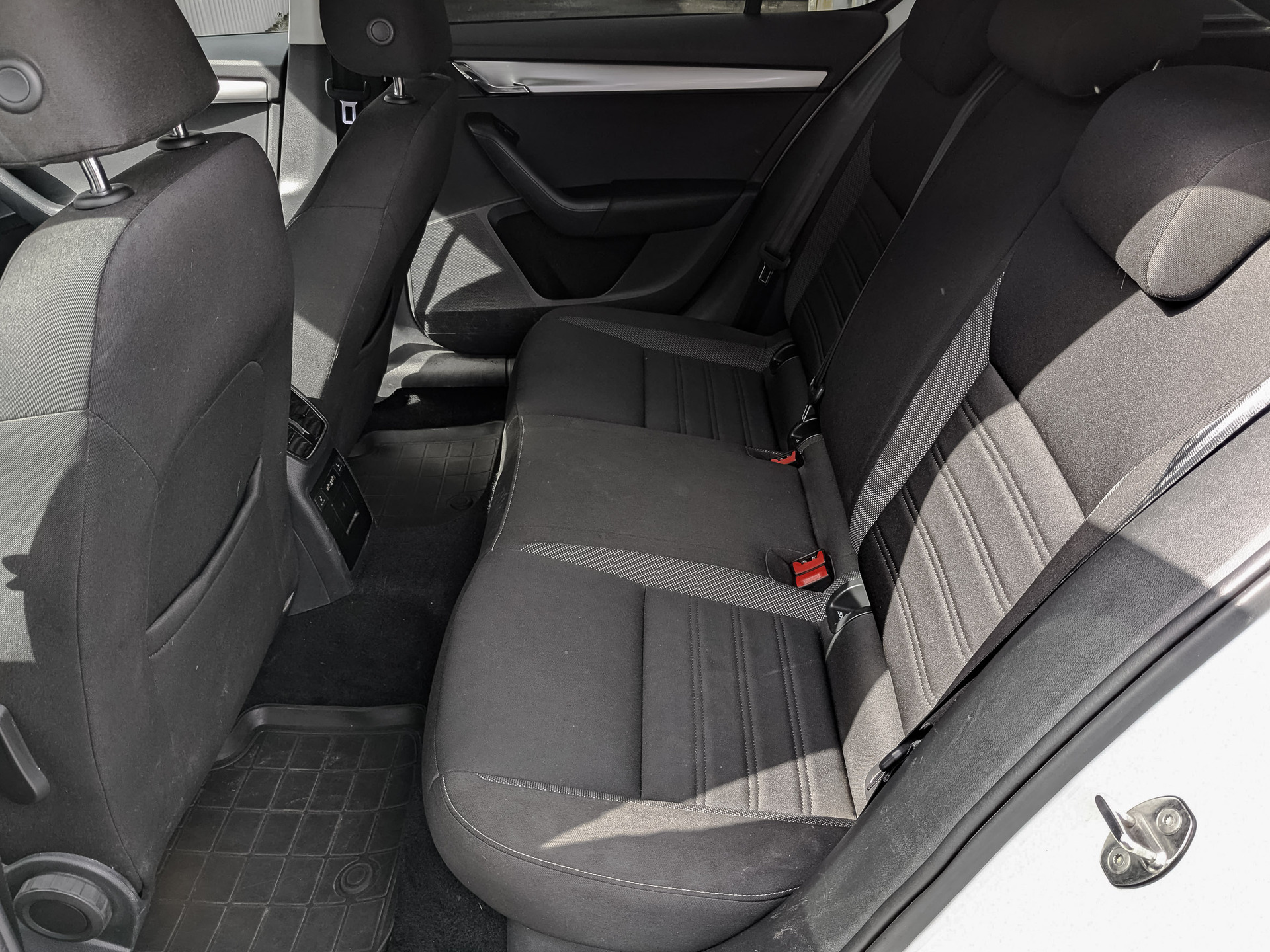 SKODA Octavia 1.60 (110 л.с), автомат, 2020, пробег 134 101 км