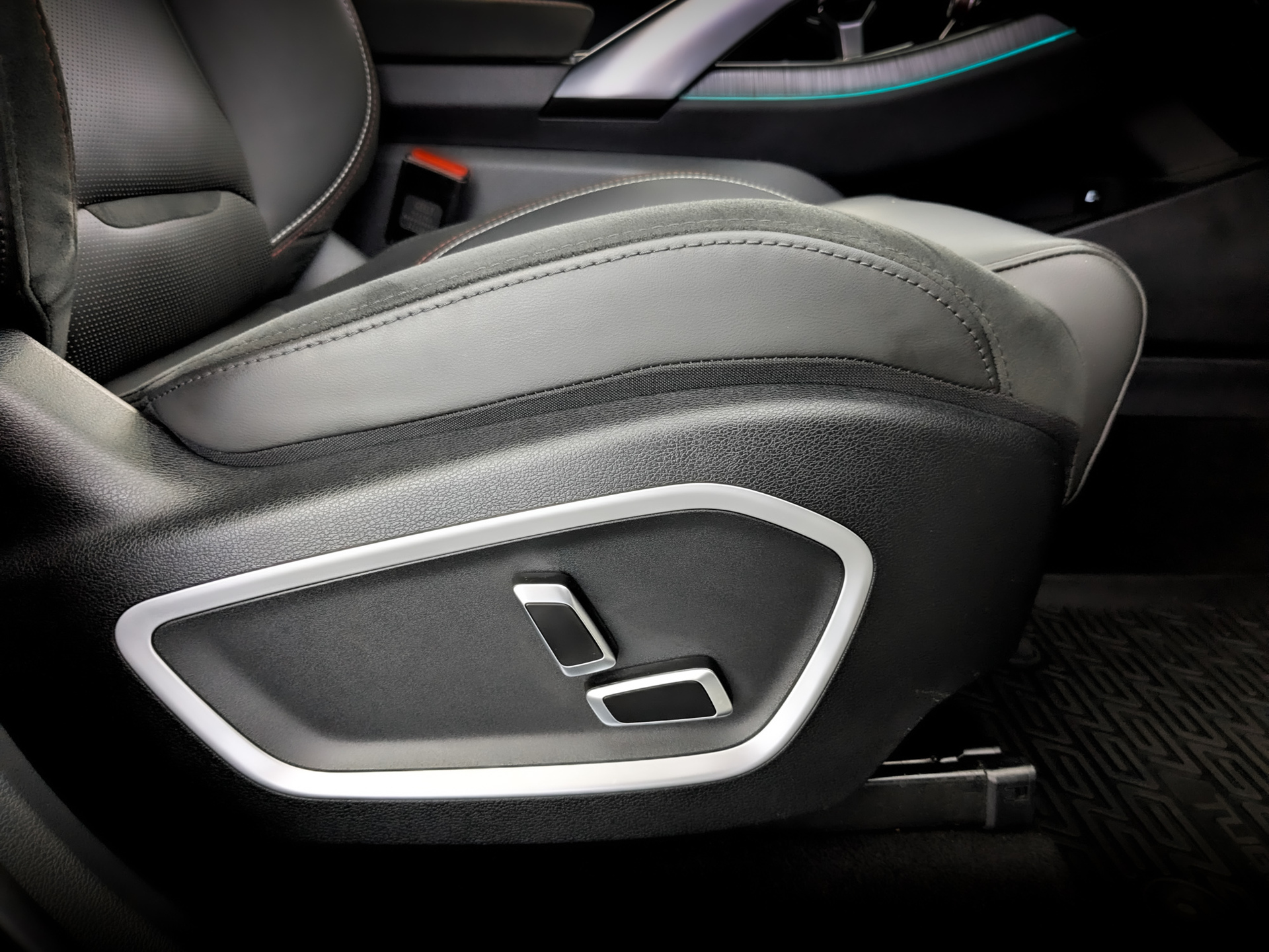 GEELY Tugella 2.00 (238 л.с), автомат, 2023, пробег 57 066 км