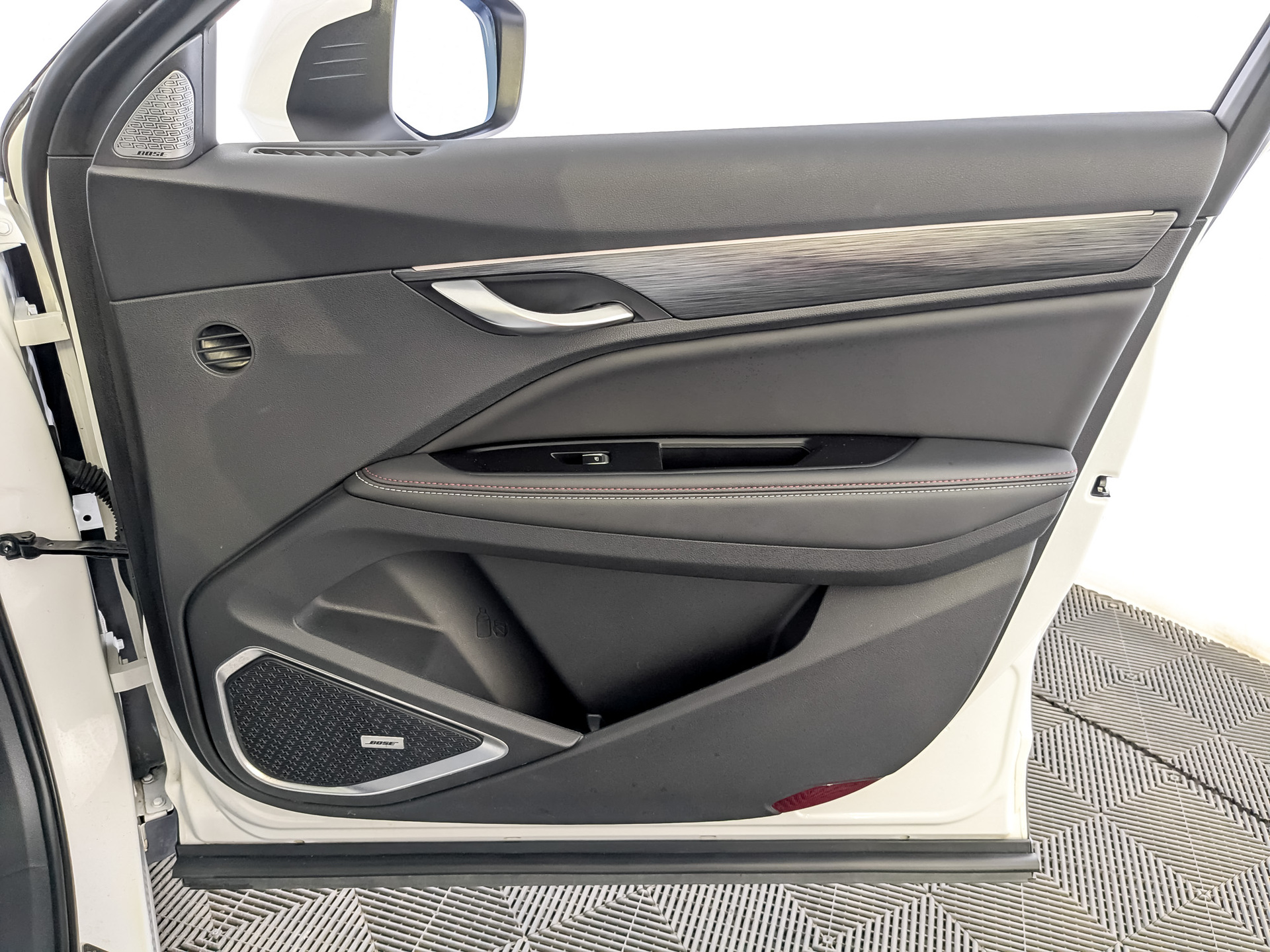 GEELY Tugella 2.00 (238 л.с), автомат, 2023, пробег 57 066 км