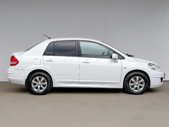 Nissan Tiida C11
