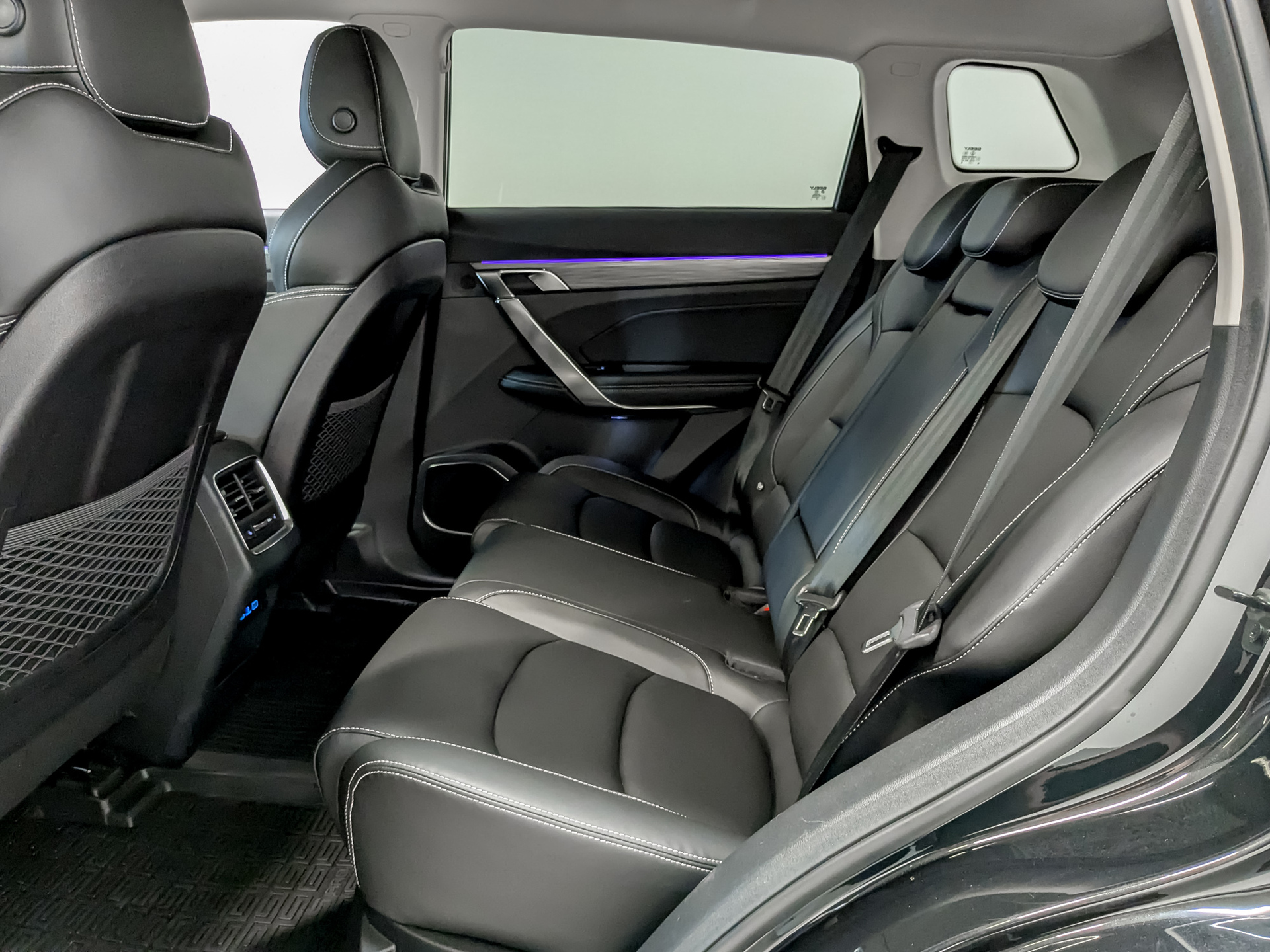 GEELY Atlas Pro 1.50 (177 л.с), автомат, 2023, пробег 41 200 км
