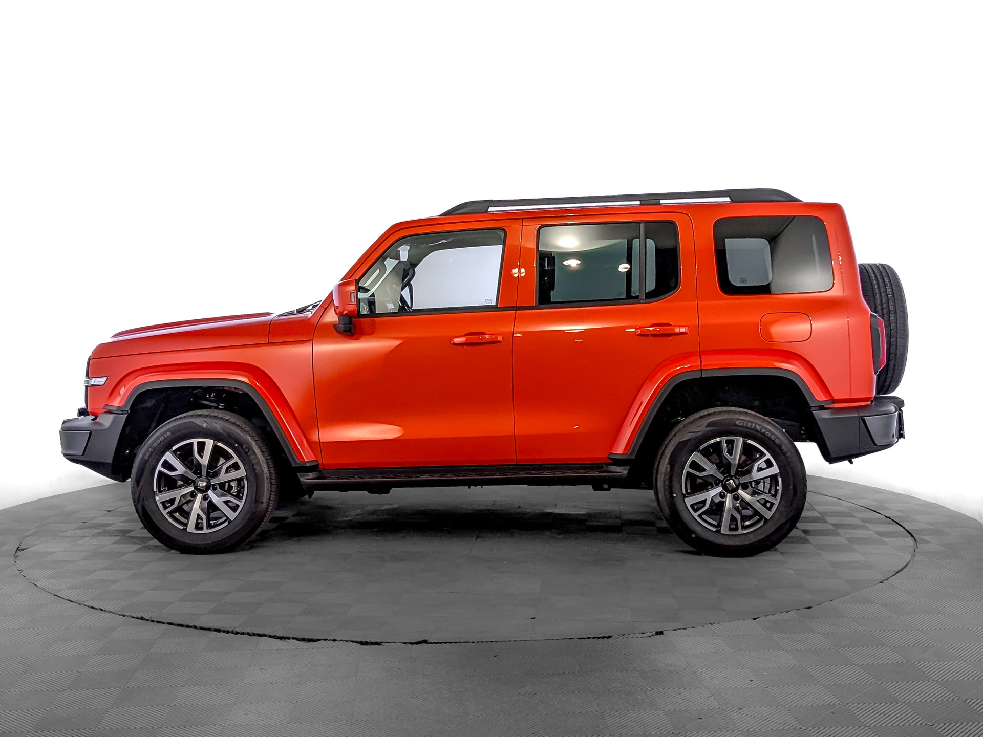 Фото Tank 300 Сити Премиум (City Premium) 2.0T/218 8AT 4WD