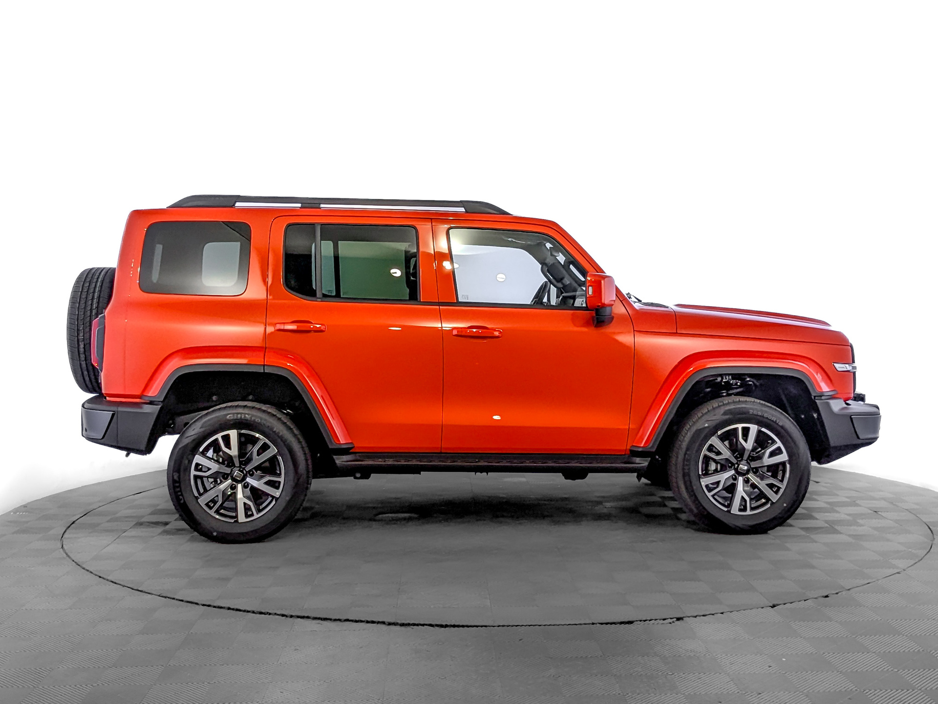 Фото Tank 300 Сити Премиум (City Premium) 2.0T/218 8AT 4WD