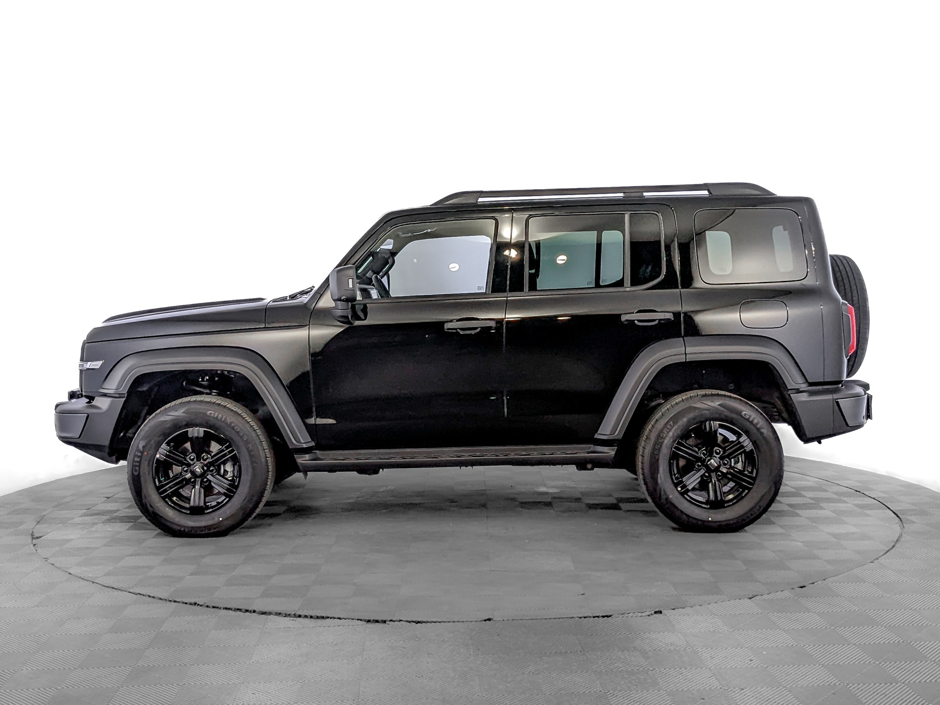 Фото Tank 300 Премиум (Premium) 2.0T/218 8AT 4WD