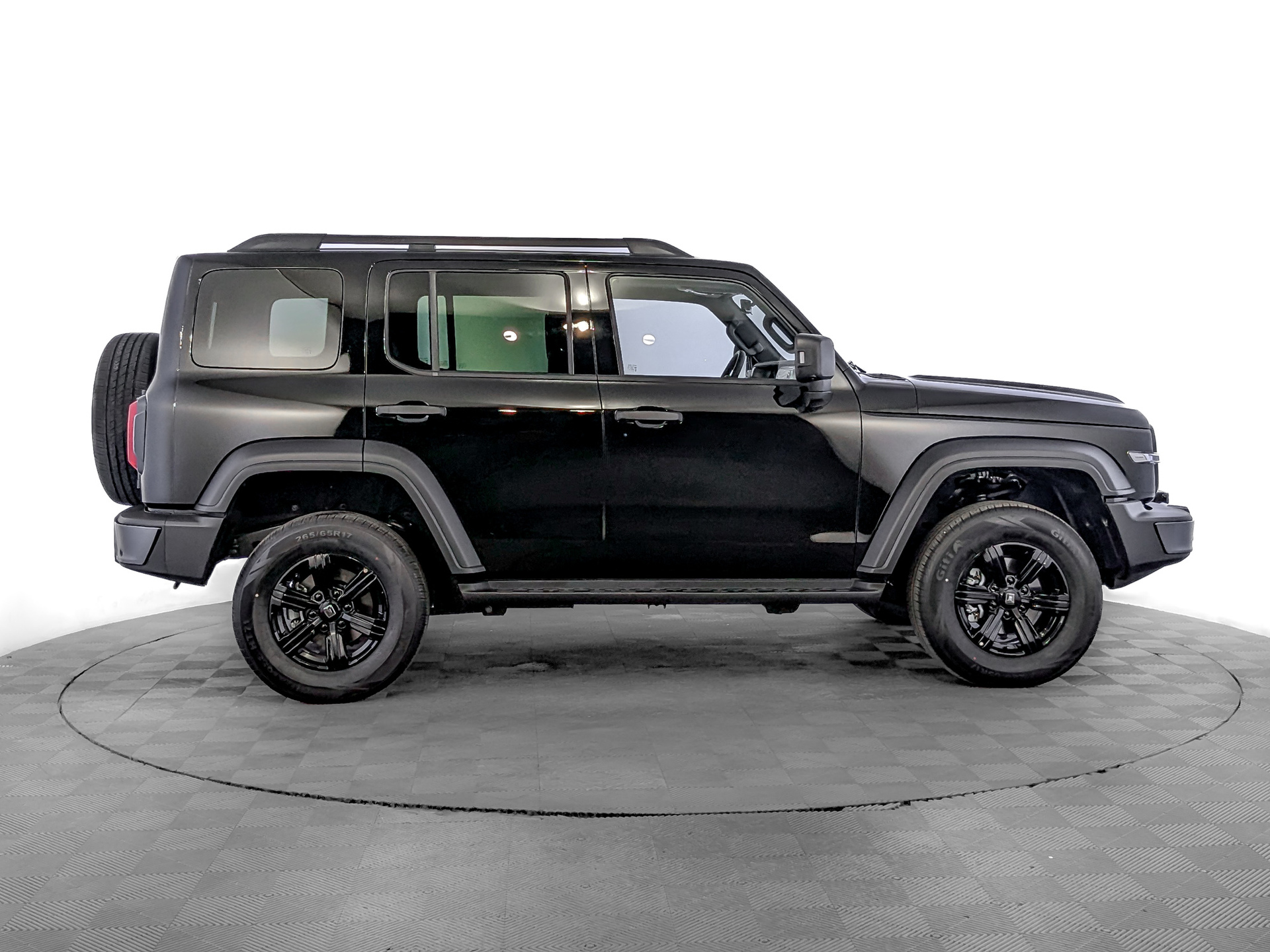 Фото Tank 300 Премиум (Premium) 2.0T/218 8AT 4WD