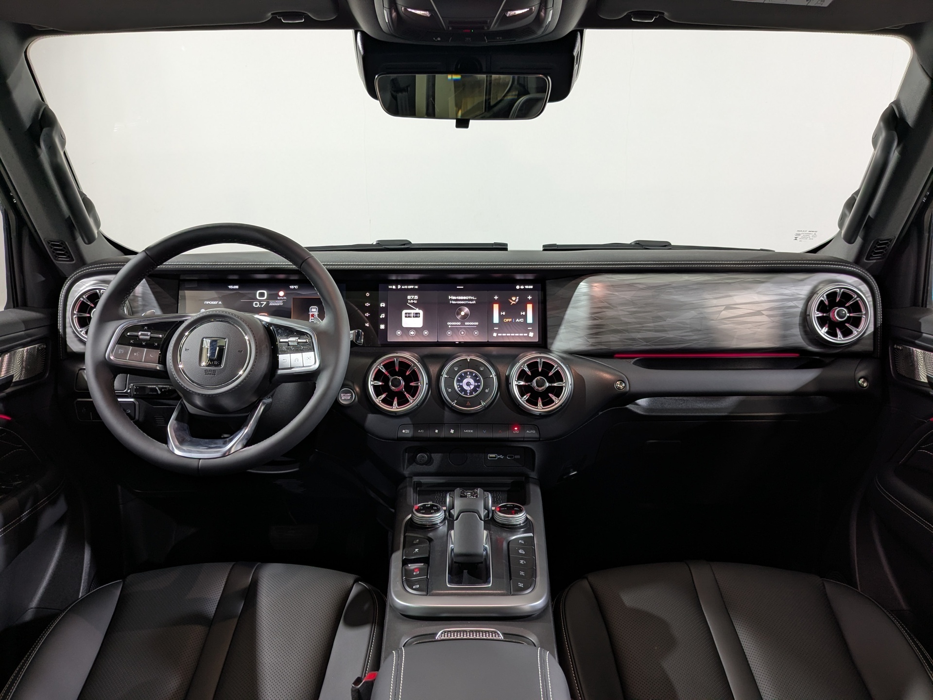 Фото Tank 300 Премиум (Premium) 2.0T/218 8AT 4WD