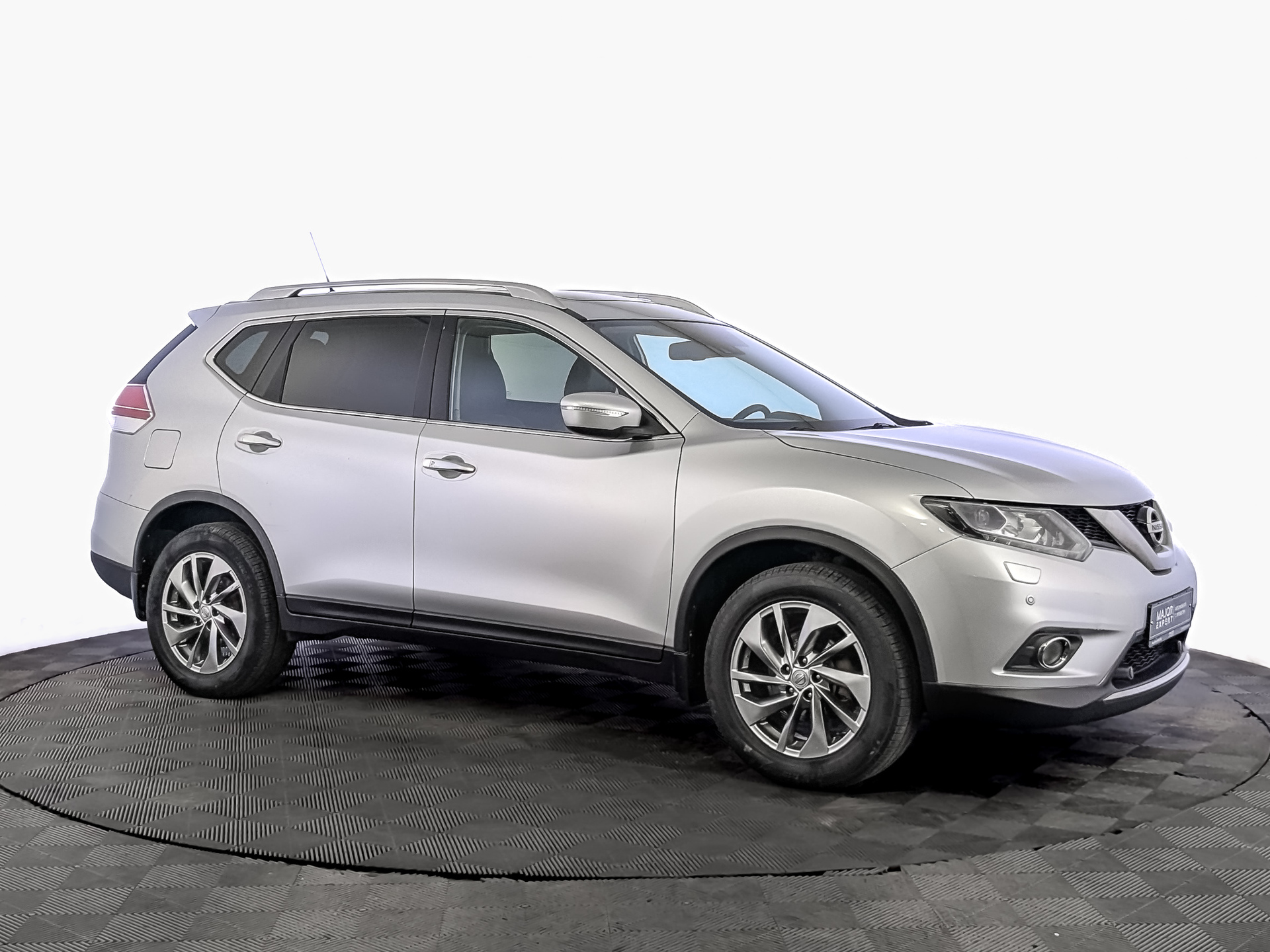NISSAN X-Trail 2.50 (171 л.с), автомат, 2016, пробег 160 930 км