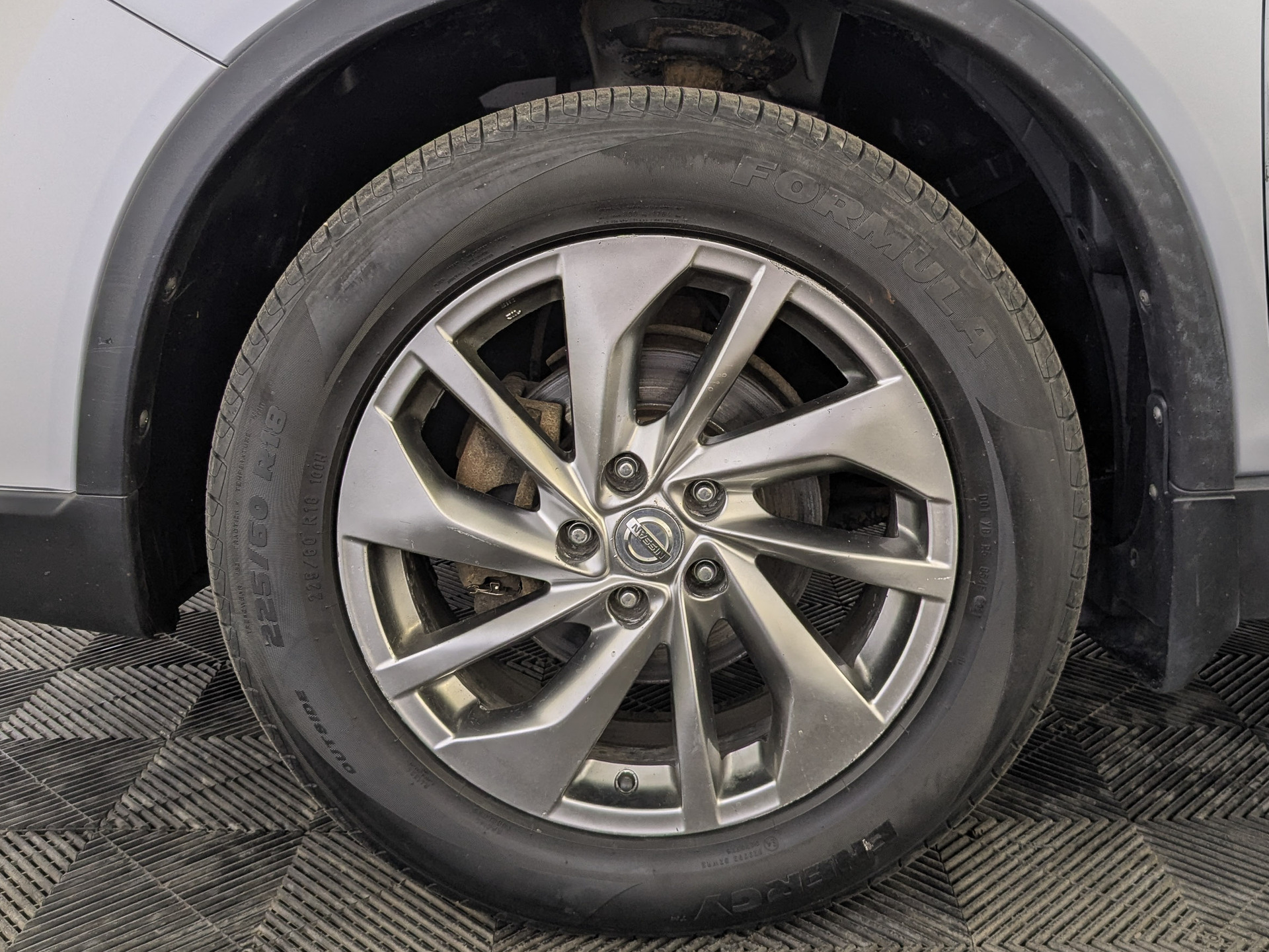 NISSAN X-Trail 2.50 (171 л.с), автомат, 2016, пробег 160 930 км