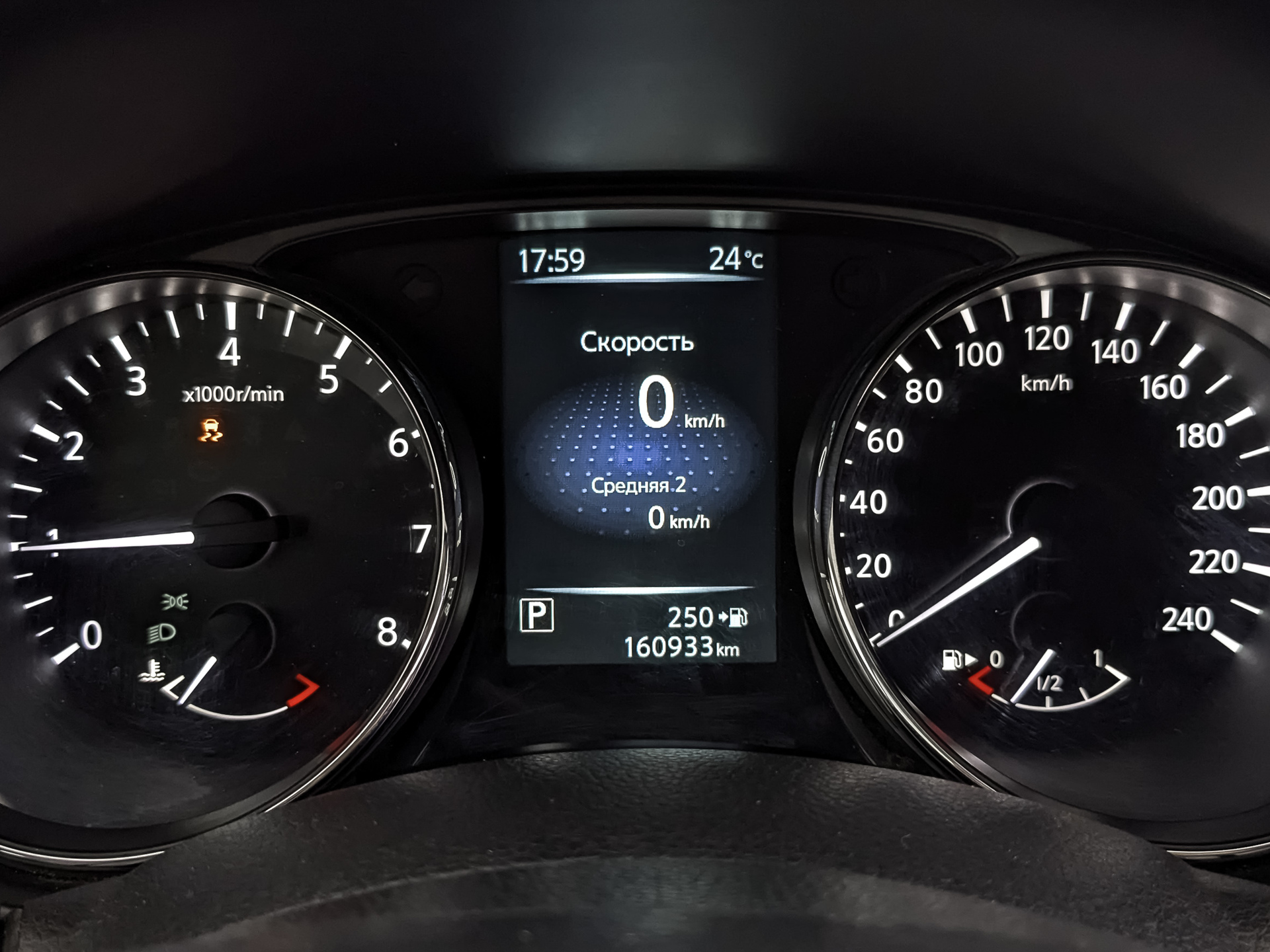 NISSAN X-Trail 2.50 (171 л.с), автомат, 2016, пробег 160 930 км