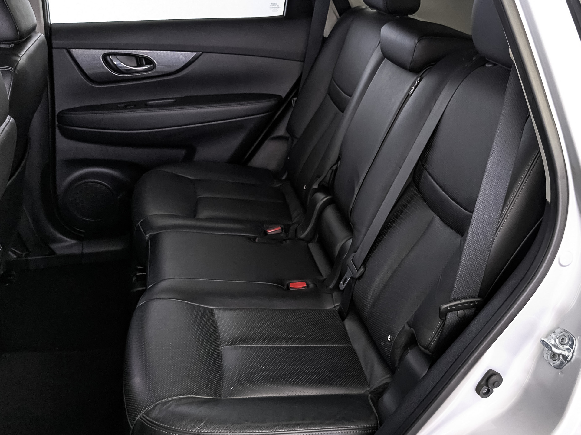 NISSAN X-Trail 2.50 (171 л.с), автомат, 2016, пробег 160 930 км