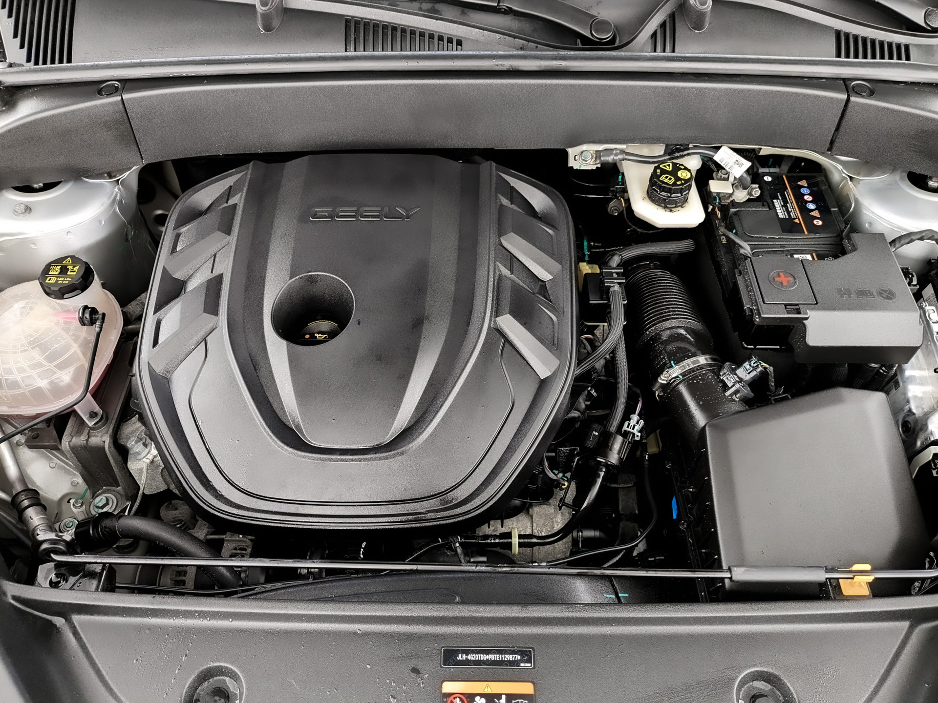 GEELY Atlas II 2.00 (200 л.с), автомат, 2023, пробег 87 384 км