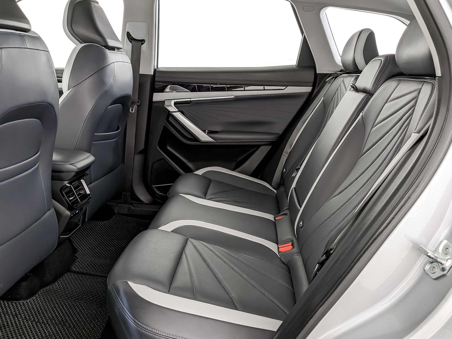 GEELY Atlas II 2.00 (200 л.с), автомат, 2023, пробег 87 384 км