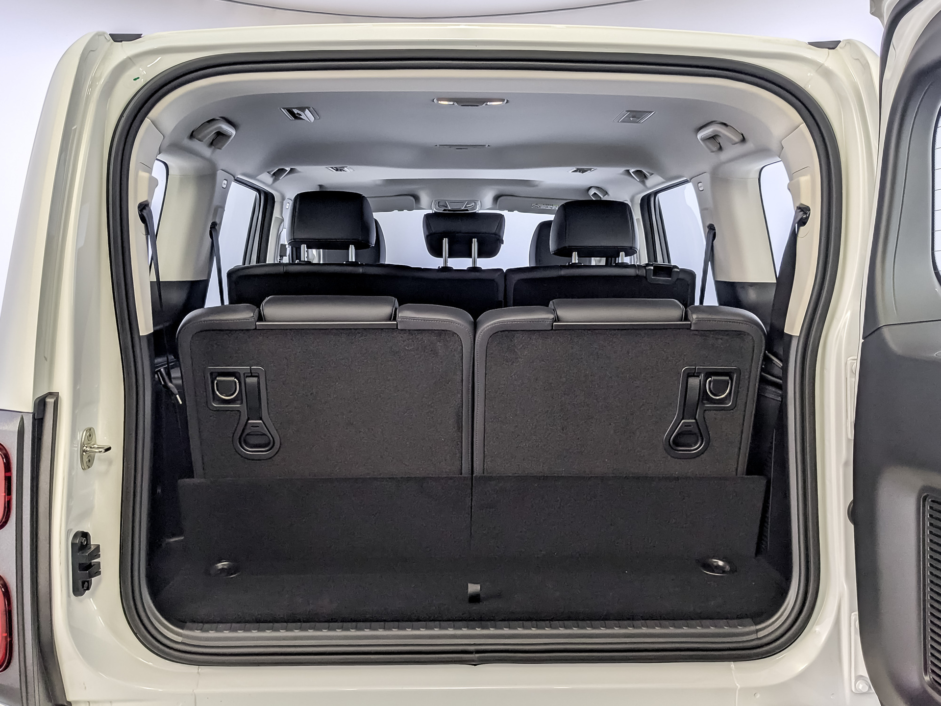 Фото Haval H9 Премиум 2.0T/218 8AT 4WD