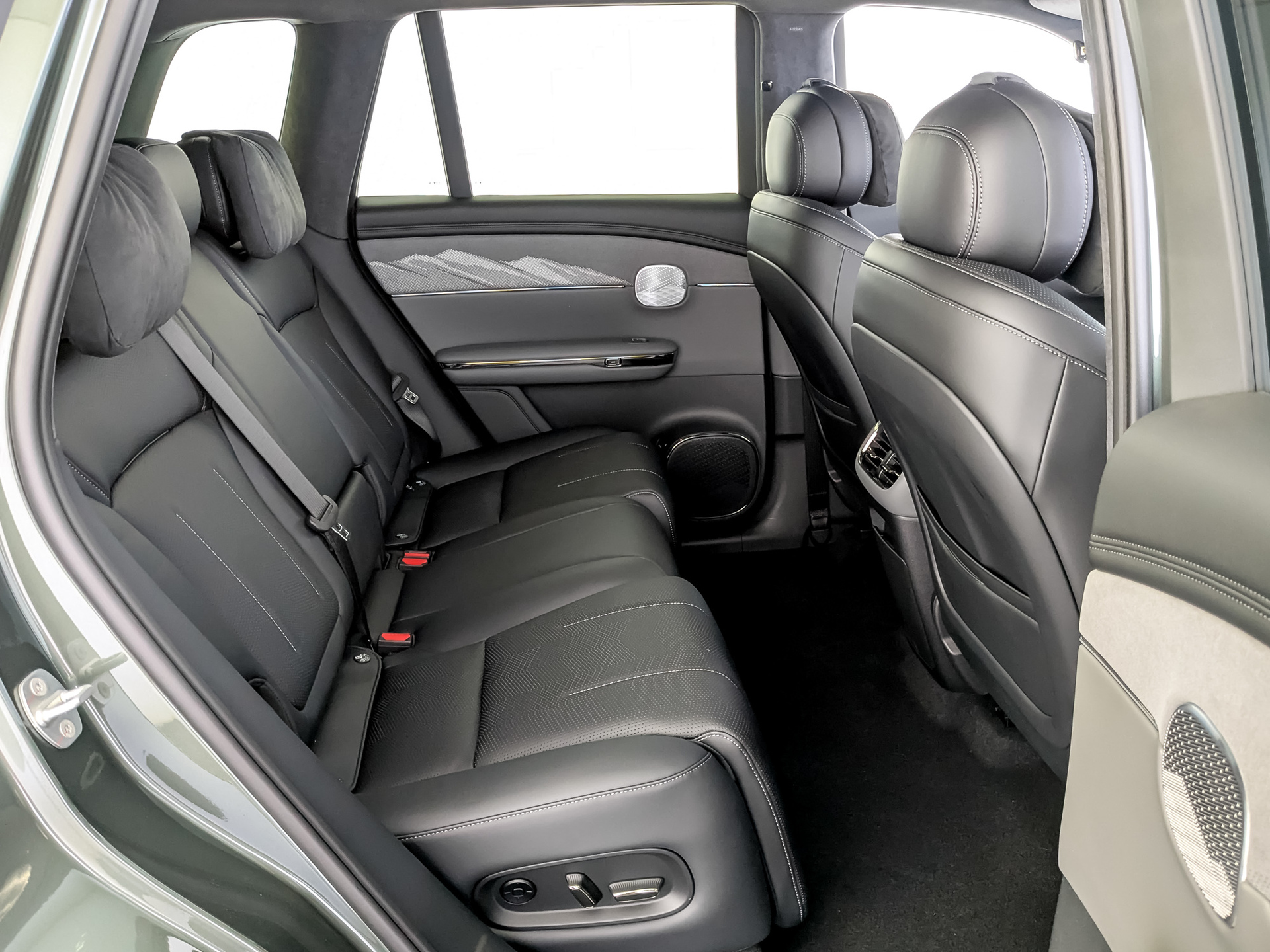 Фото GAC S7 SX Premium 1.5ELH/122 36.3кВт 4WD