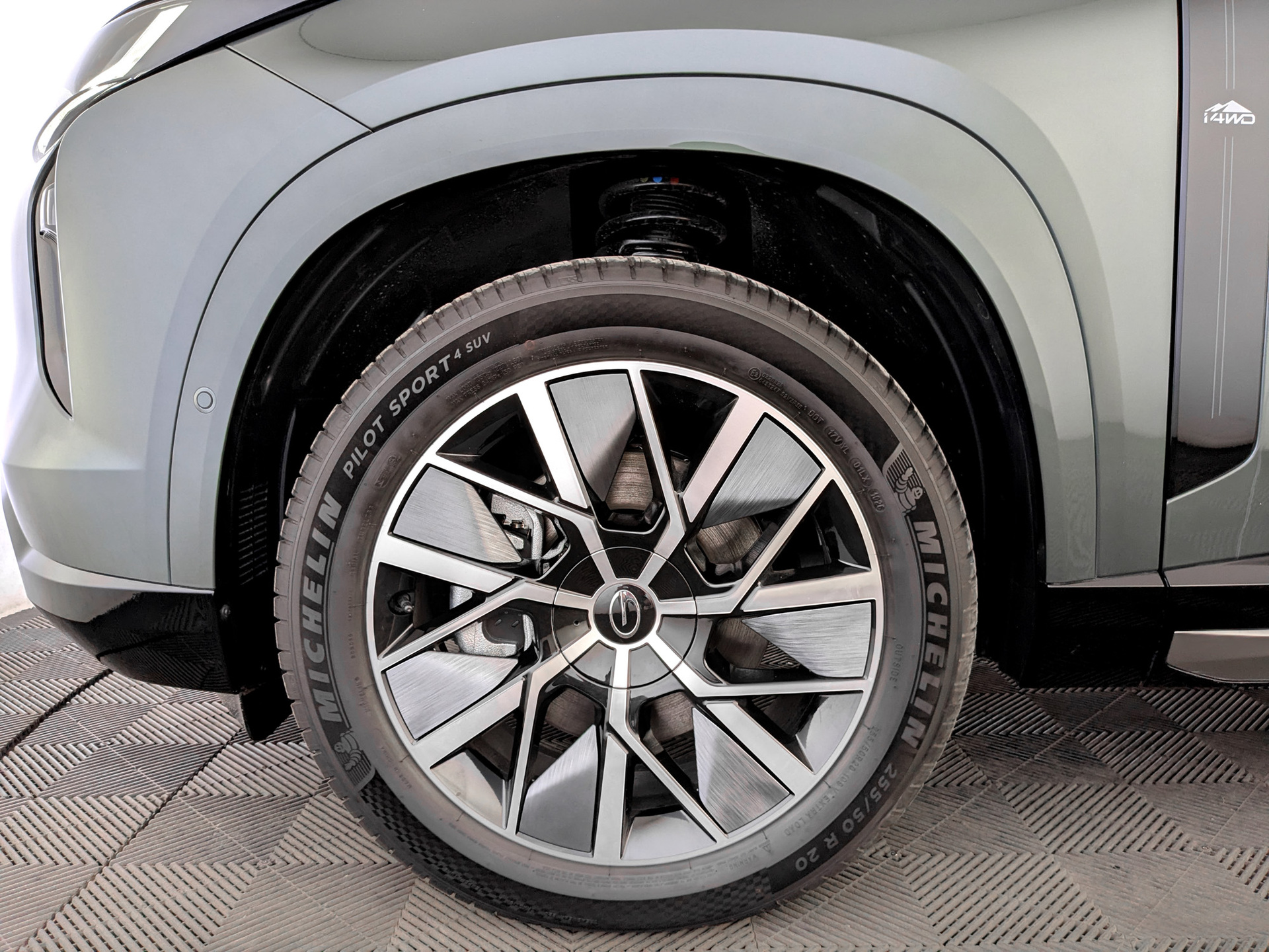 Фото GAC S7 SX Premium 1.5ELH/122 36.3кВт 4WD