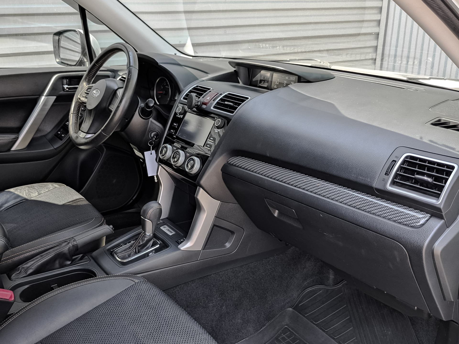 SUBARU Forester 2.00 (150 л.с), автомат, 2015, пробег 150 648 км