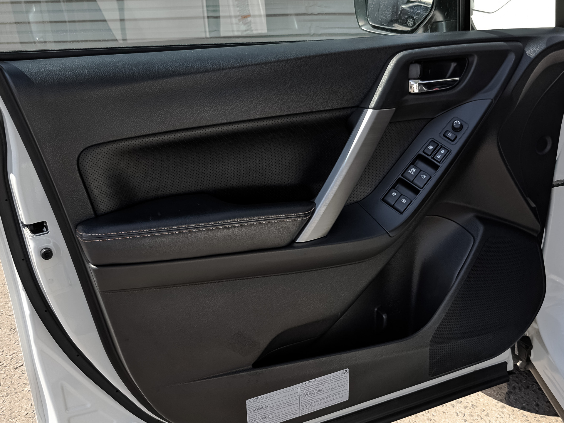 SUBARU Forester 2.00 (150 л.с), автомат, 2015, пробег 150 648 км