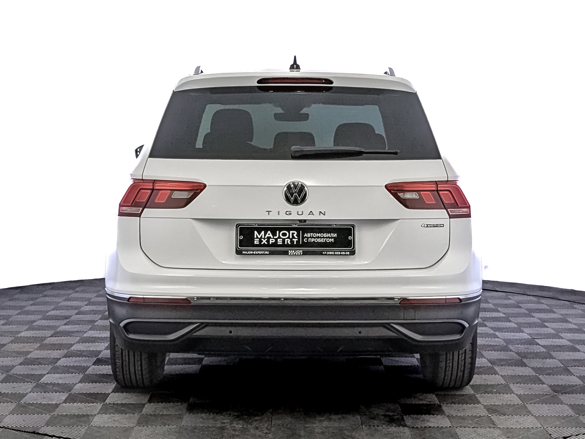 VOLKSWAGEN Tiguan 2.00 (180 л.с), автомат, 2021, пробег 115 730 км