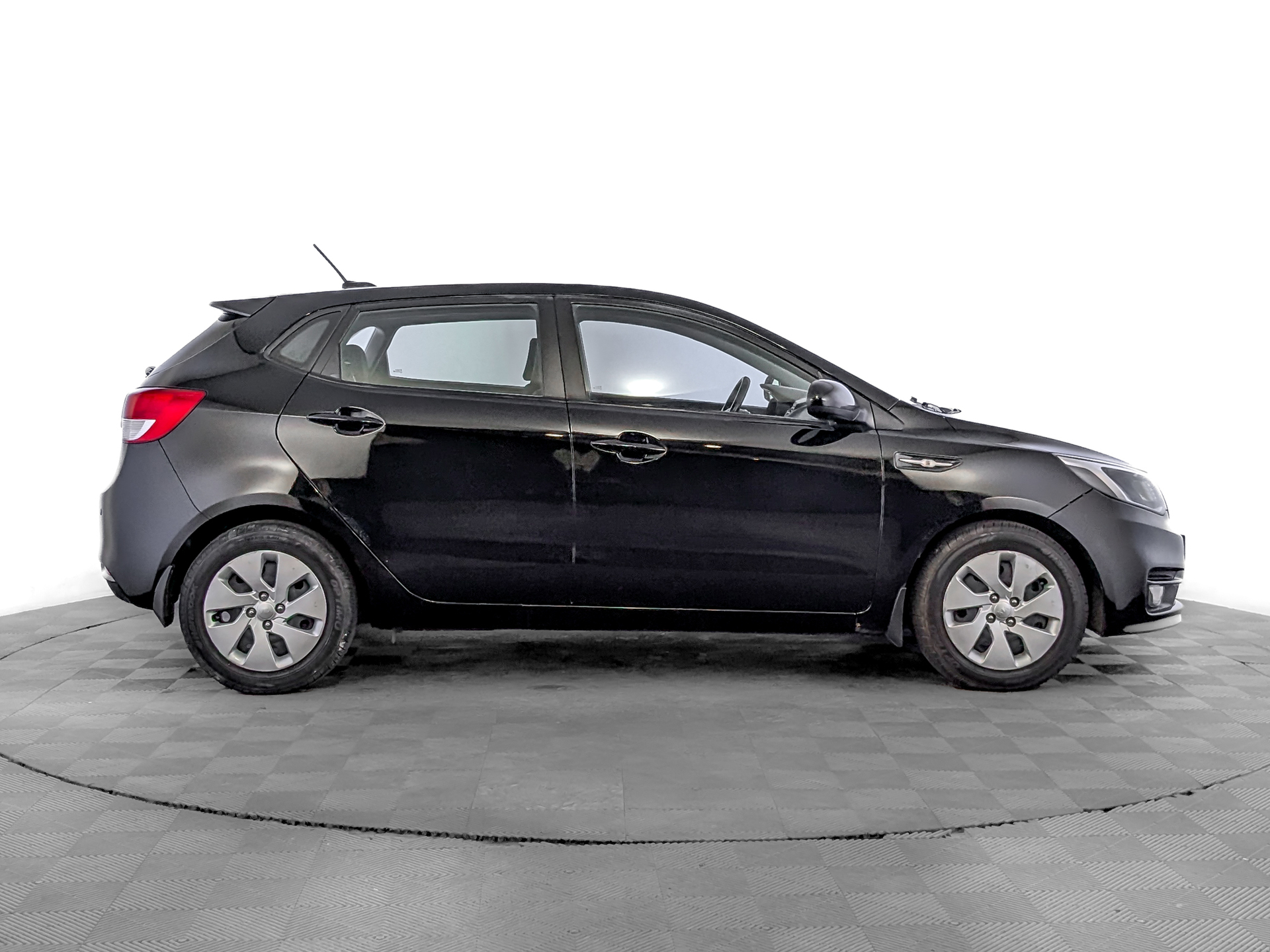 KIA Rio 1.60 (123 л.с), автомат, 2017, пробег 41 179 км