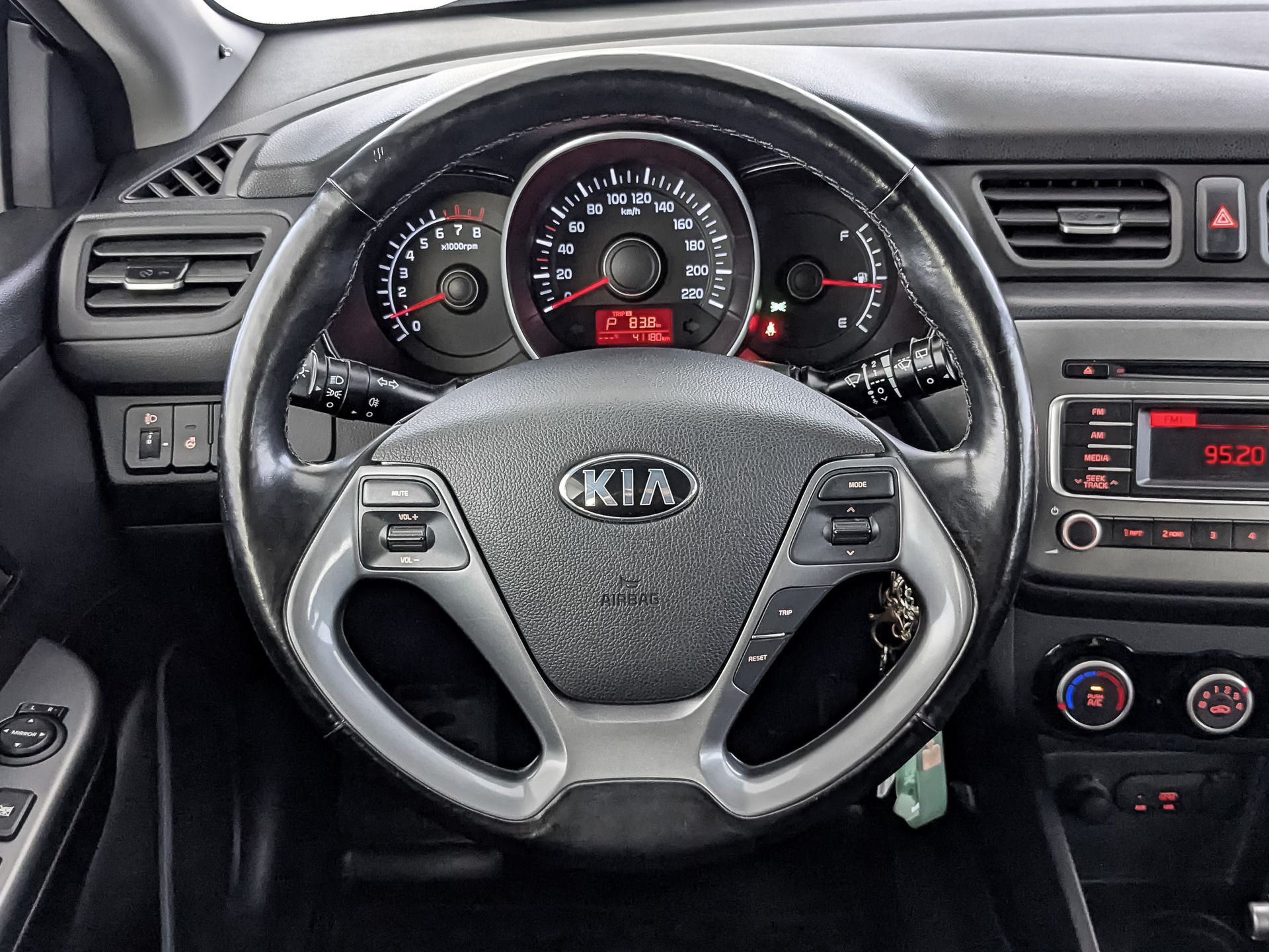 KIA Rio 1.60 (123 л.с), автомат, 2017, пробег 41 179 км