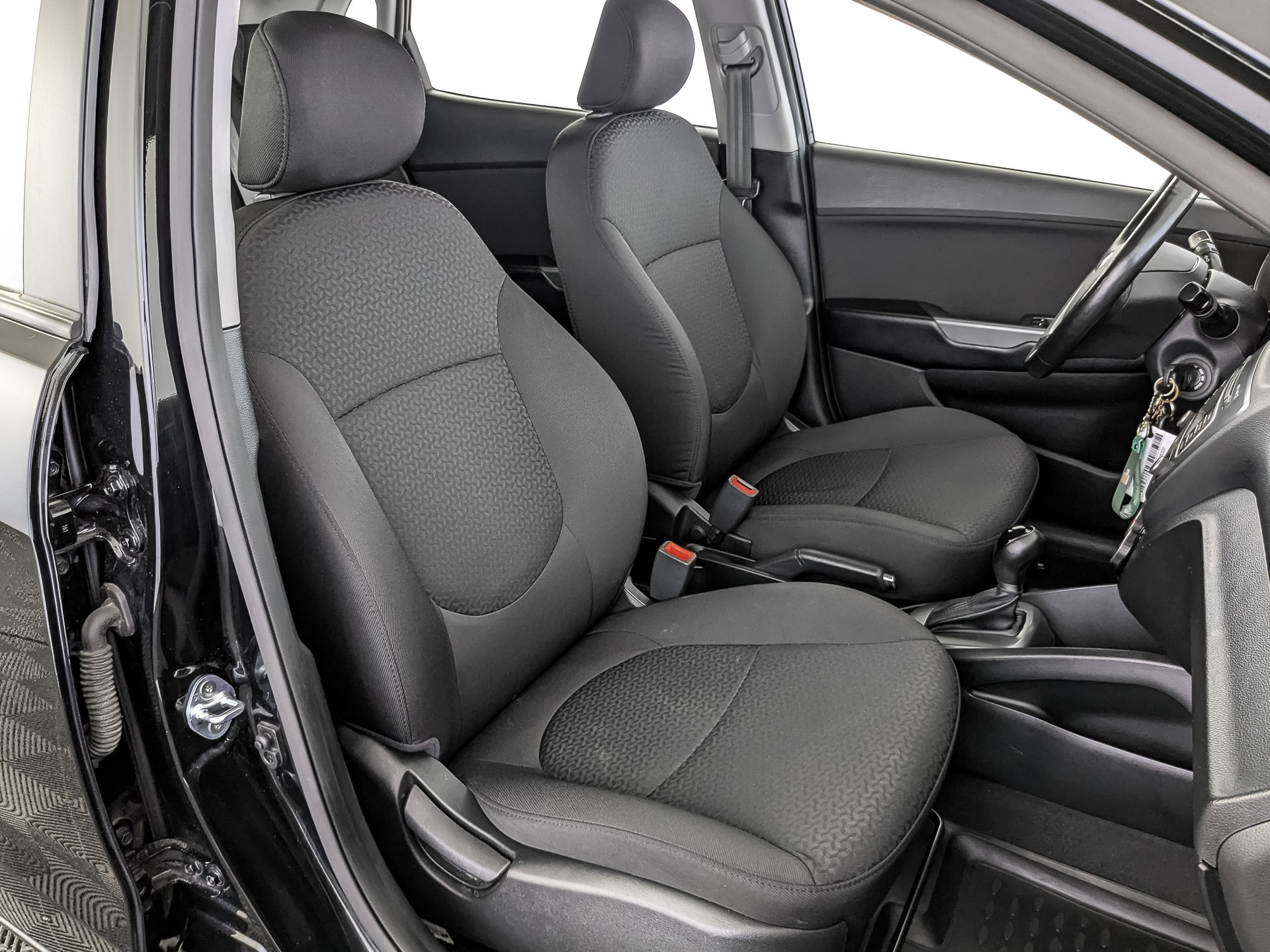 KIA Rio 1.60 (123 л.с), автомат, 2017, пробег 41 179 км