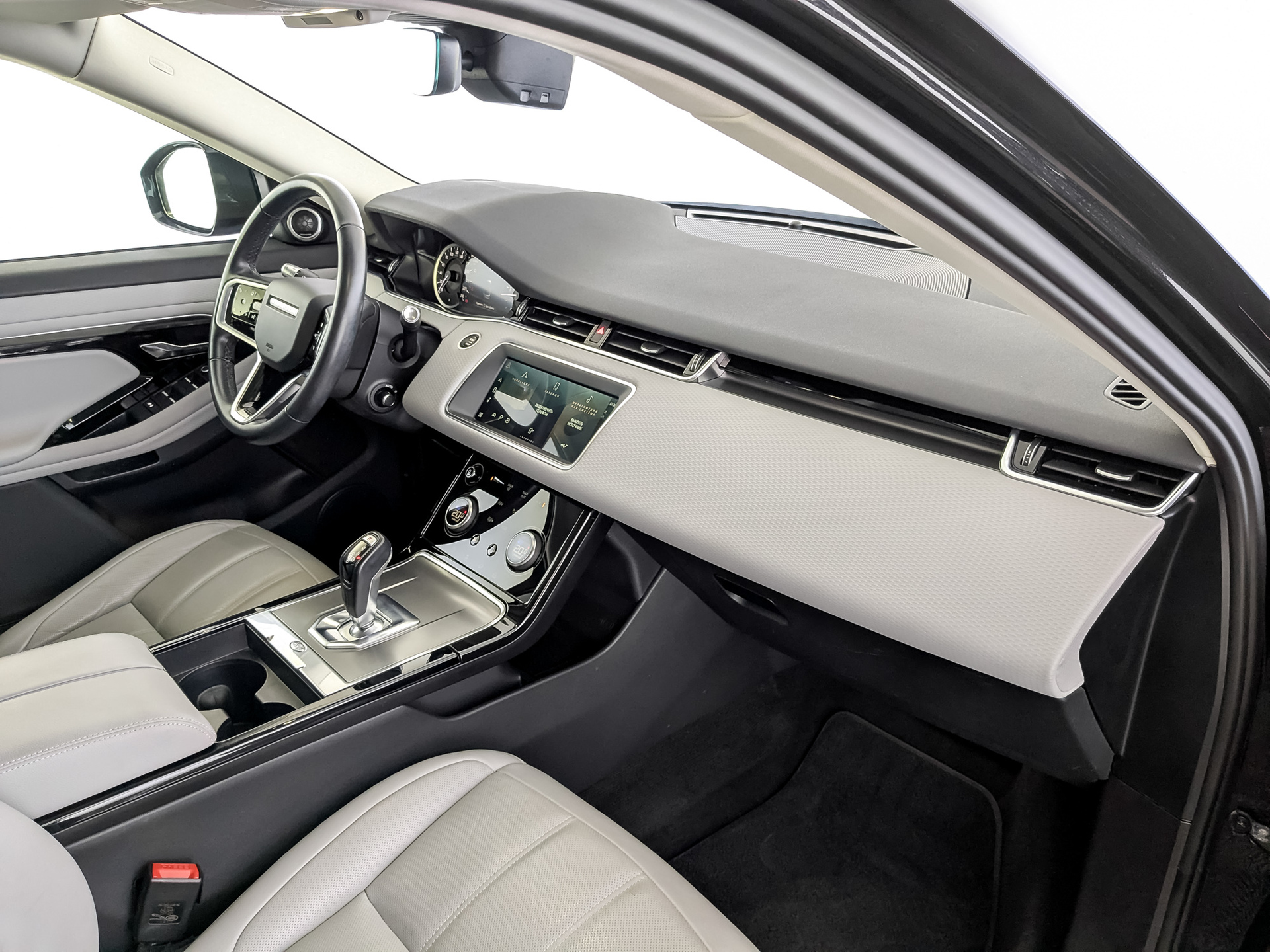 LAND ROVER Range Rover Evoque 2.00 (163 л.с), автомат, 2022, пробег 63 000 км