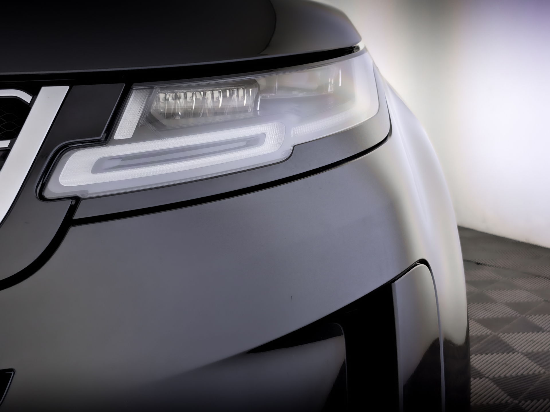 LAND ROVER Range Rover Evoque 2.00 (163 л.с), автомат, 2022, пробег 63 000 км