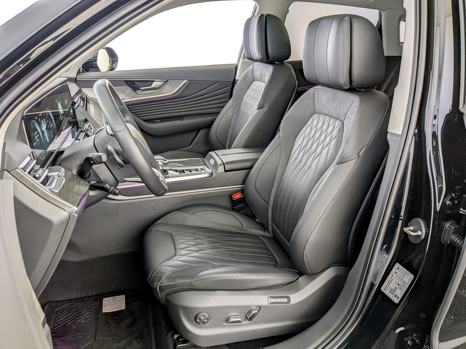 Фото Hongqi HS5 с пробегом 6896 км