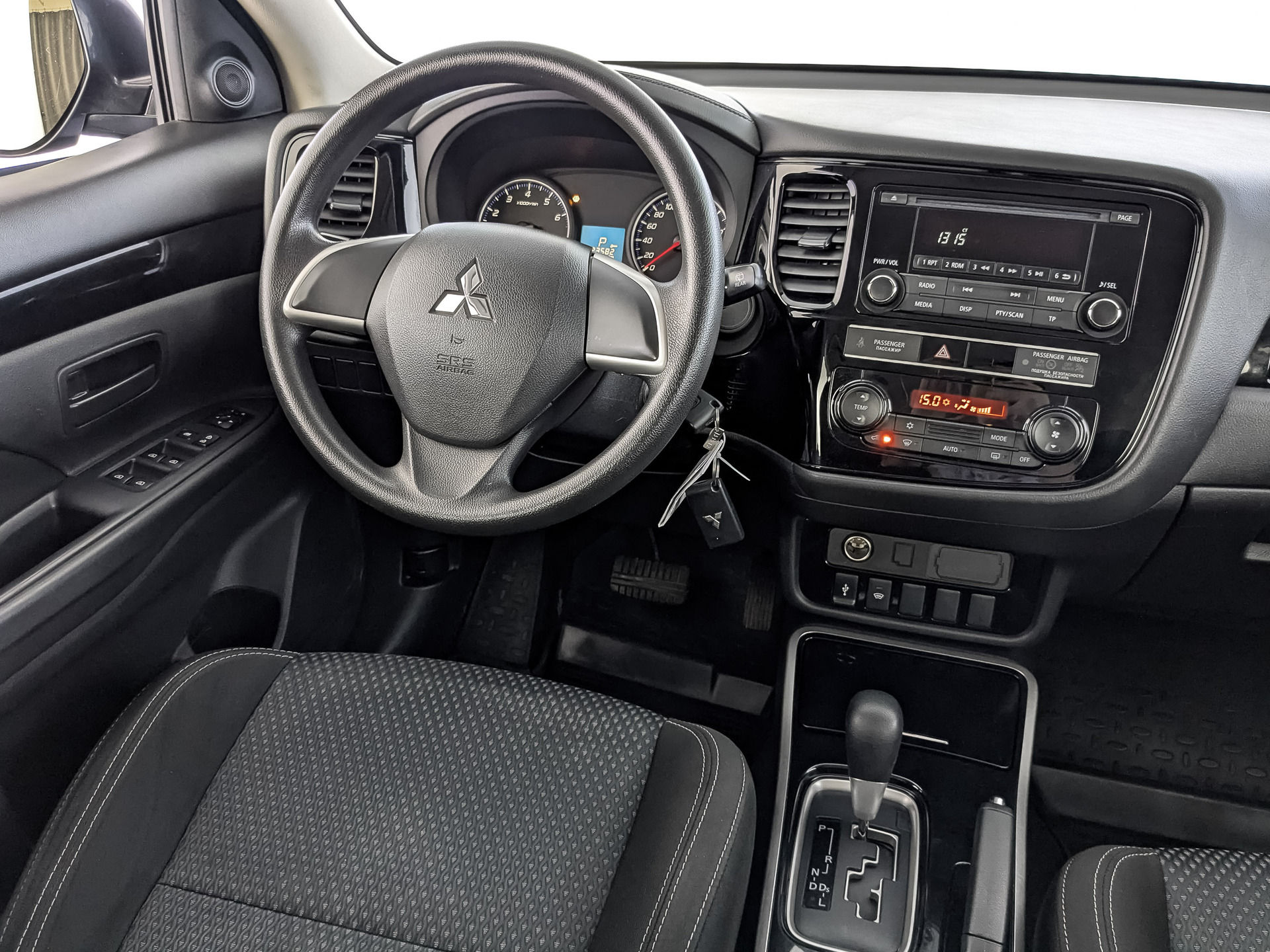 MITSUBISHI Outlander 2.00 (146 л.с), автомат, 2019, пробег 123 571 км