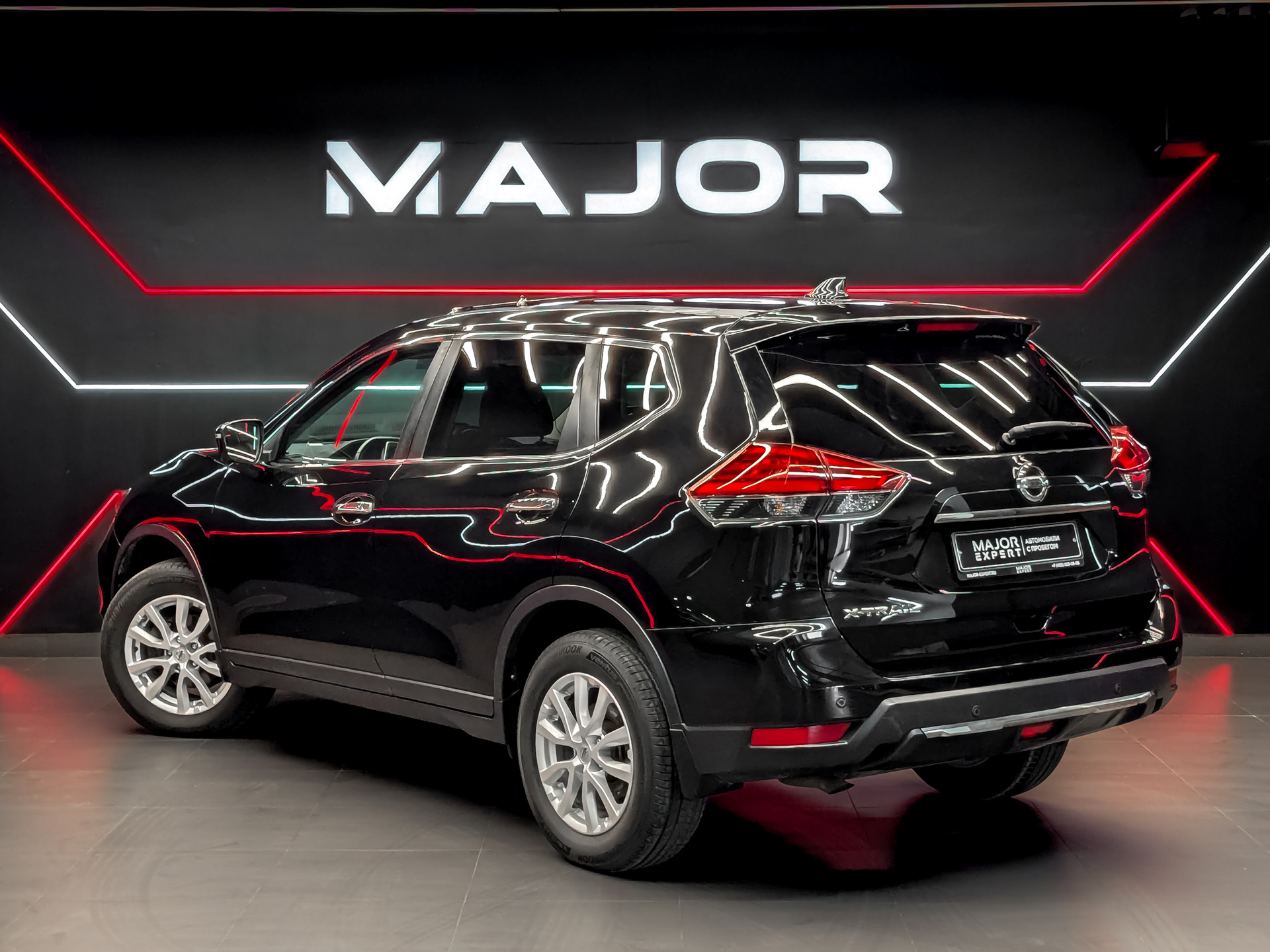 NISSAN X-Trail 2.00 (144 л.с), автомат, 2019, пробег 203 116 км