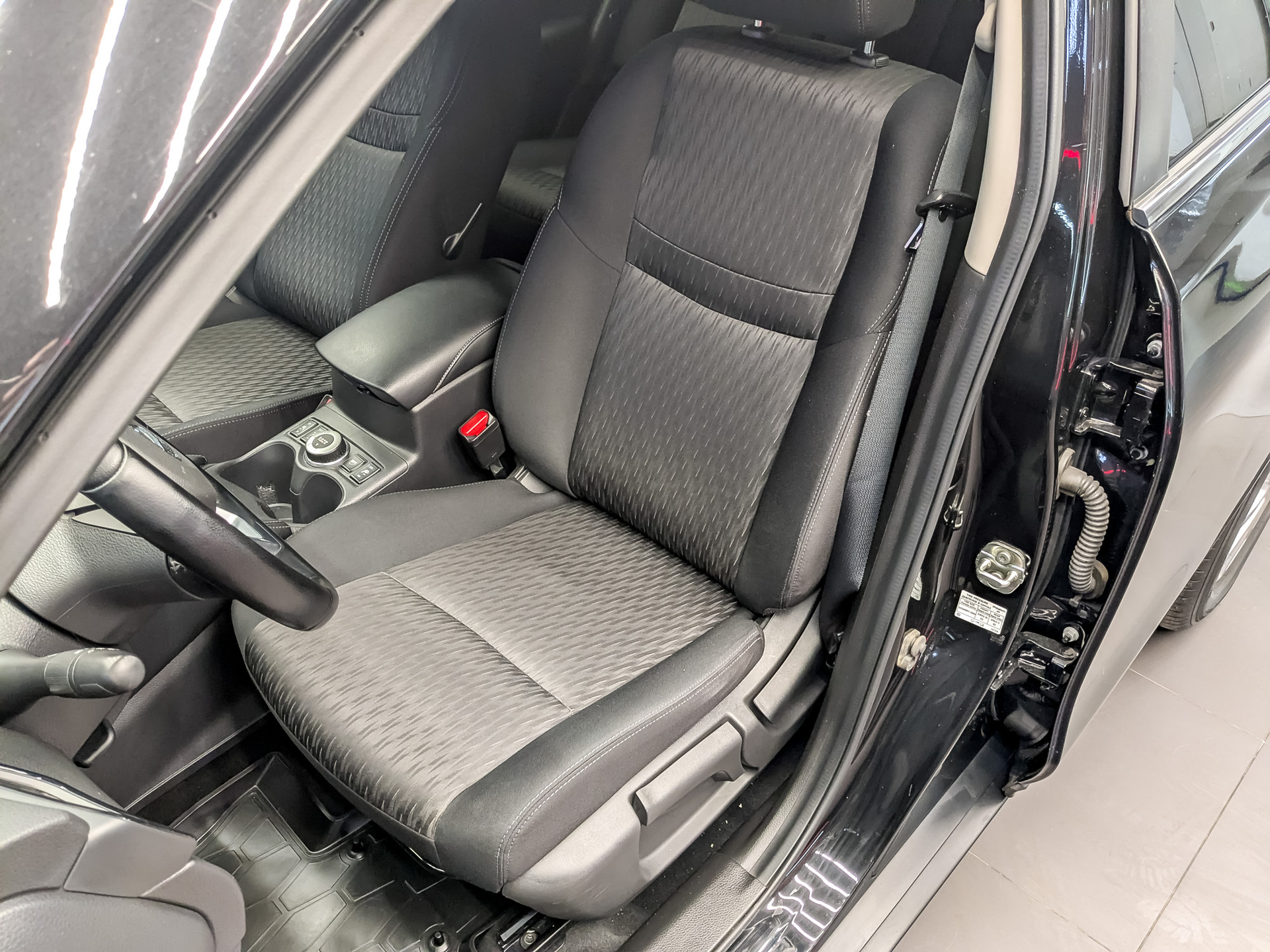 NISSAN X-Trail 2.00 (144 л.с), автомат, 2019, пробег 203 116 км