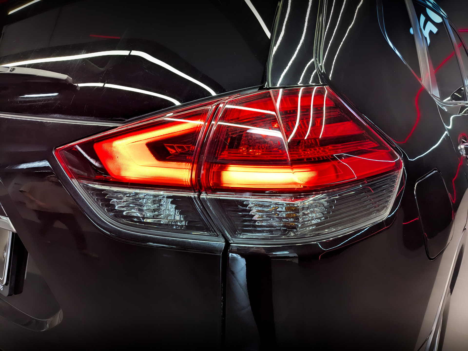 NISSAN X-Trail 2.00 (144 л.с), автомат, 2019, пробег 203 116 км