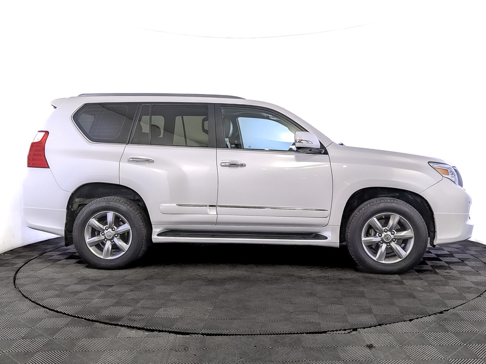 Lexus GX II