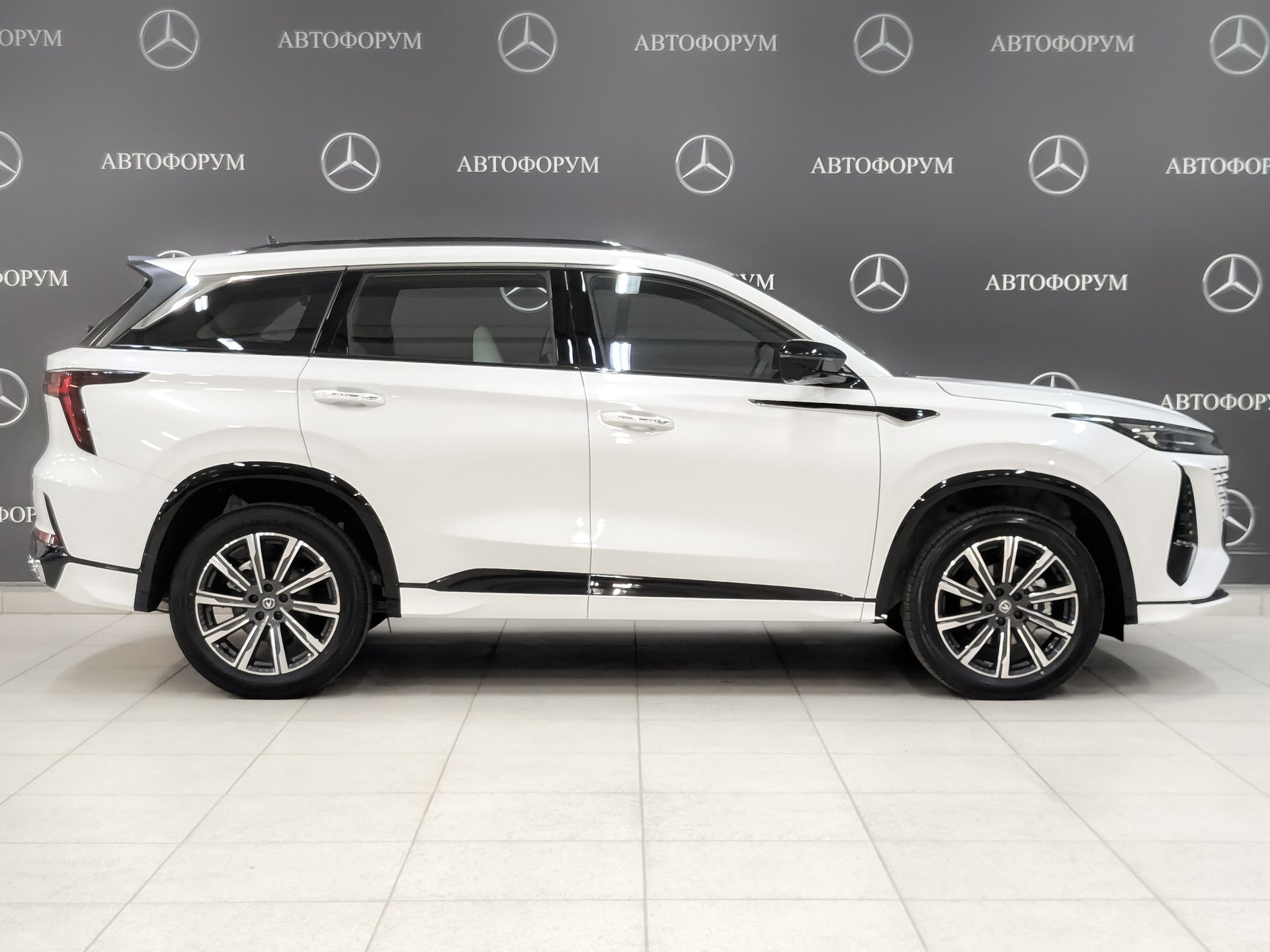 Фото Changan CS75 Plus III Техно 2.0T/233 8AT Передний привод