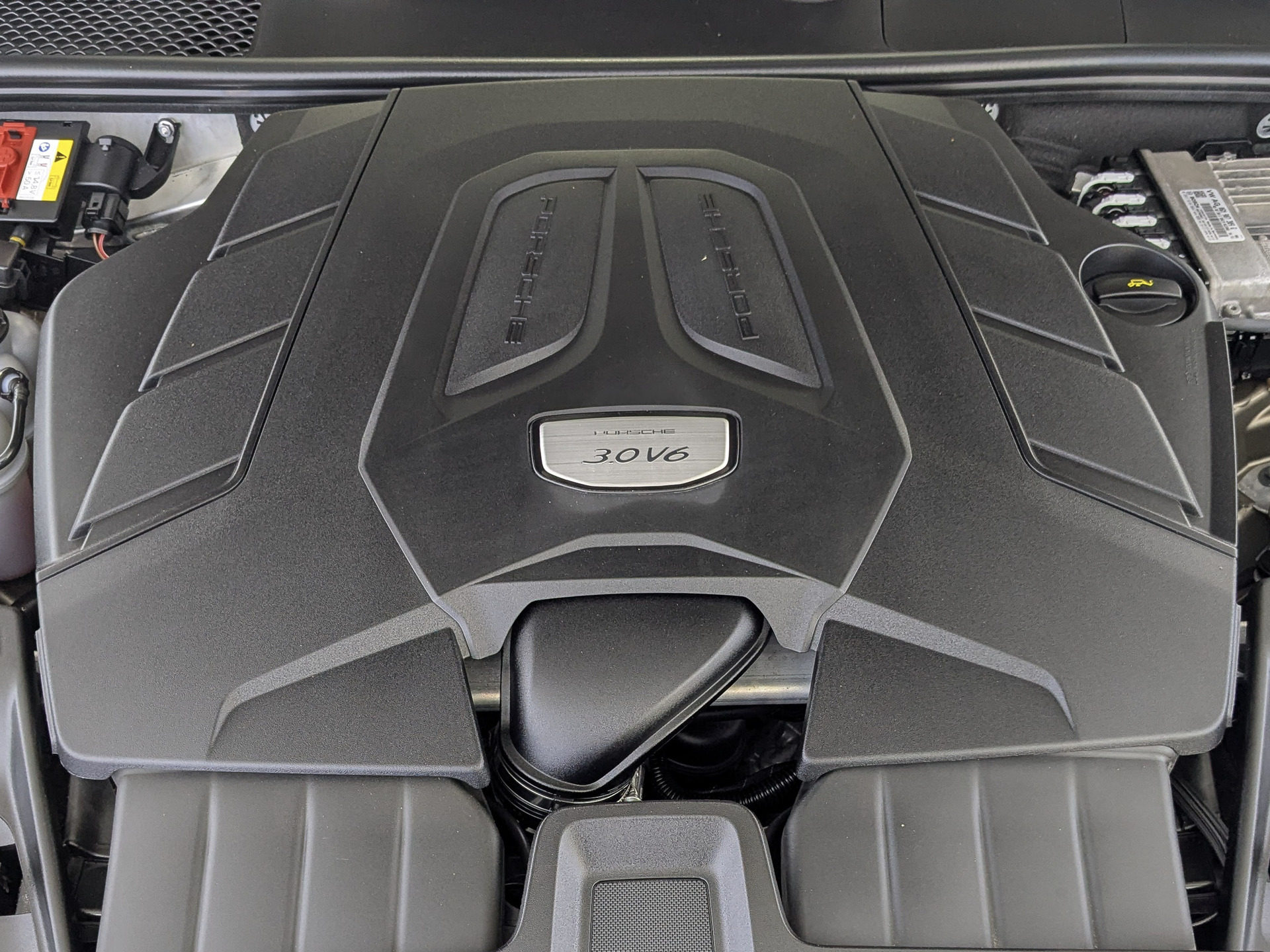 PORSCHE Cayenne 3.00 (340 л.с), автомат, 2019, пробег 123 838 км