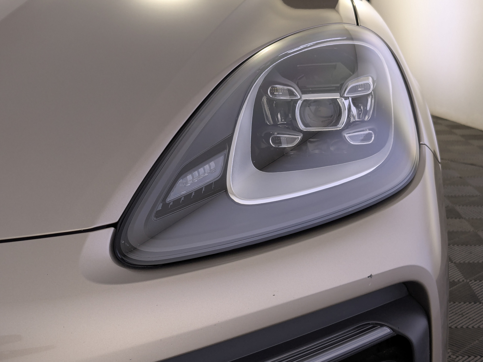 PORSCHE Cayenne 3.00 (340 л.с), автомат, 2019, пробег 123 838 км