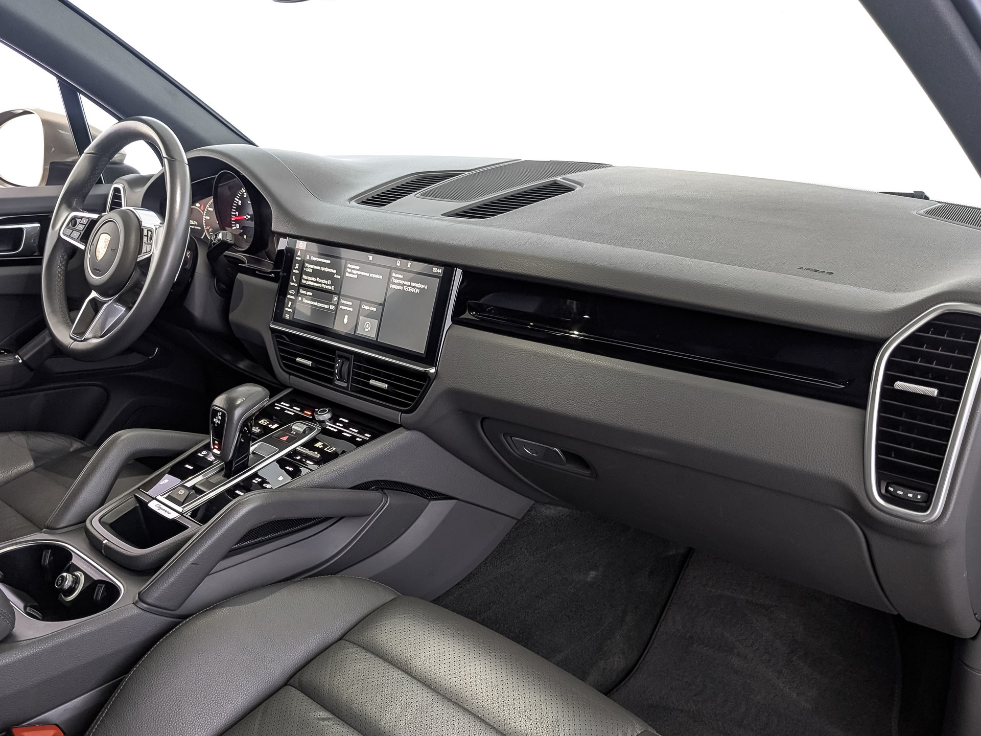 PORSCHE Cayenne 3.00 (340 л.с), автомат, 2019, пробег 123 838 км