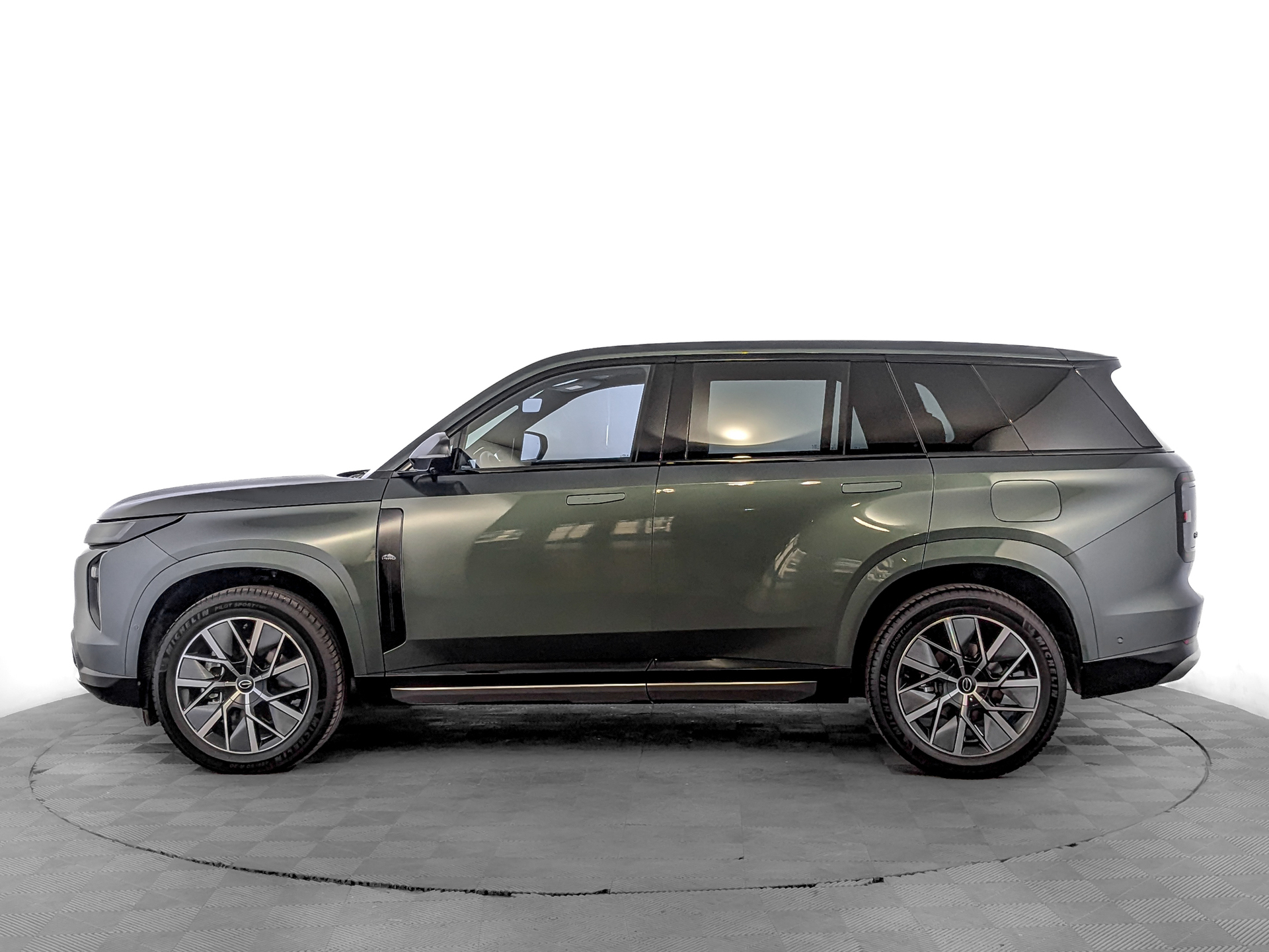 Фото GAC S7 SX Premium 1.5ELH/122 36.3кВт 4WD