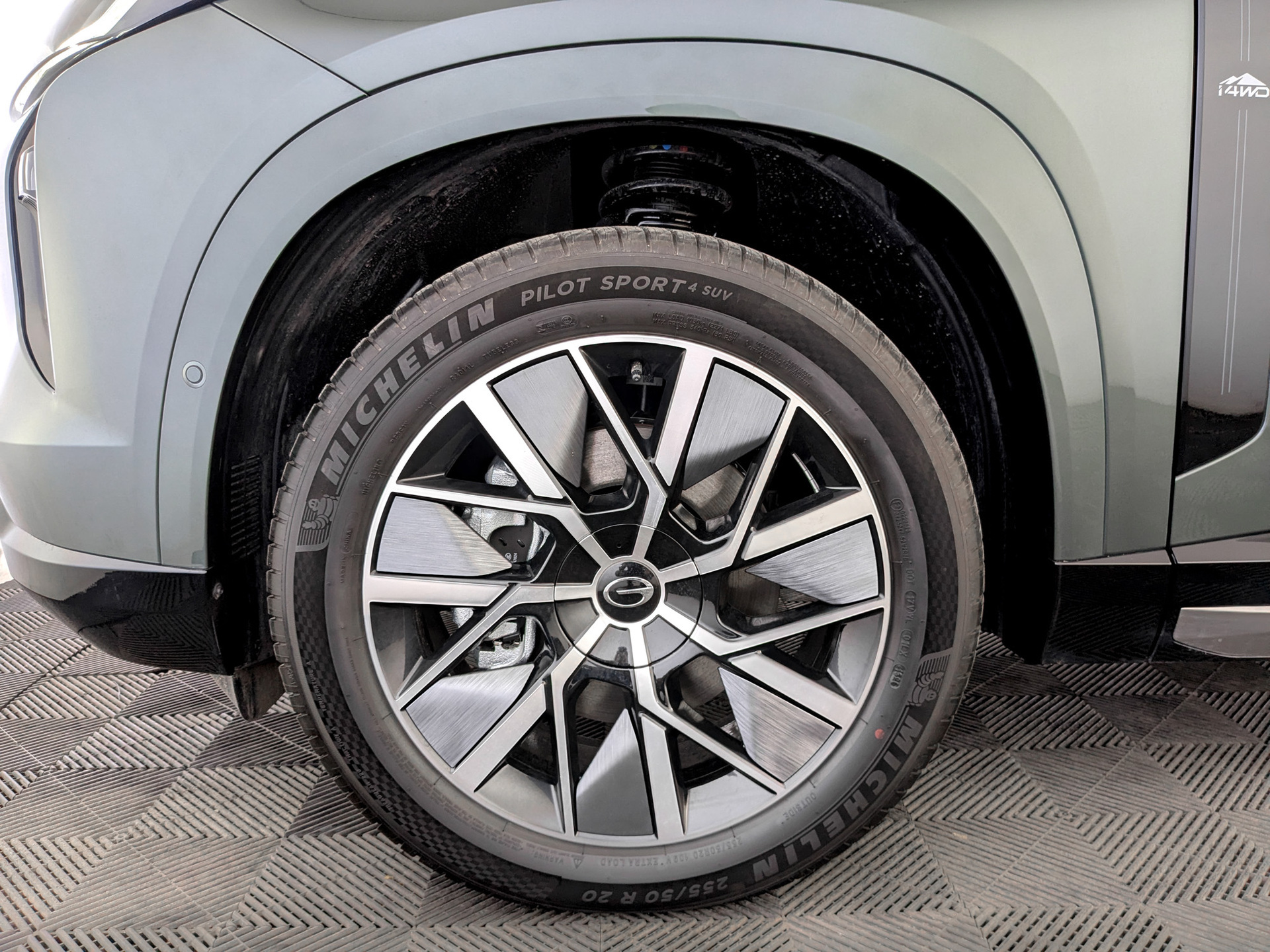 Фото GAC S7 SX Premium 1.5ELH/122 36.3кВт 4WD