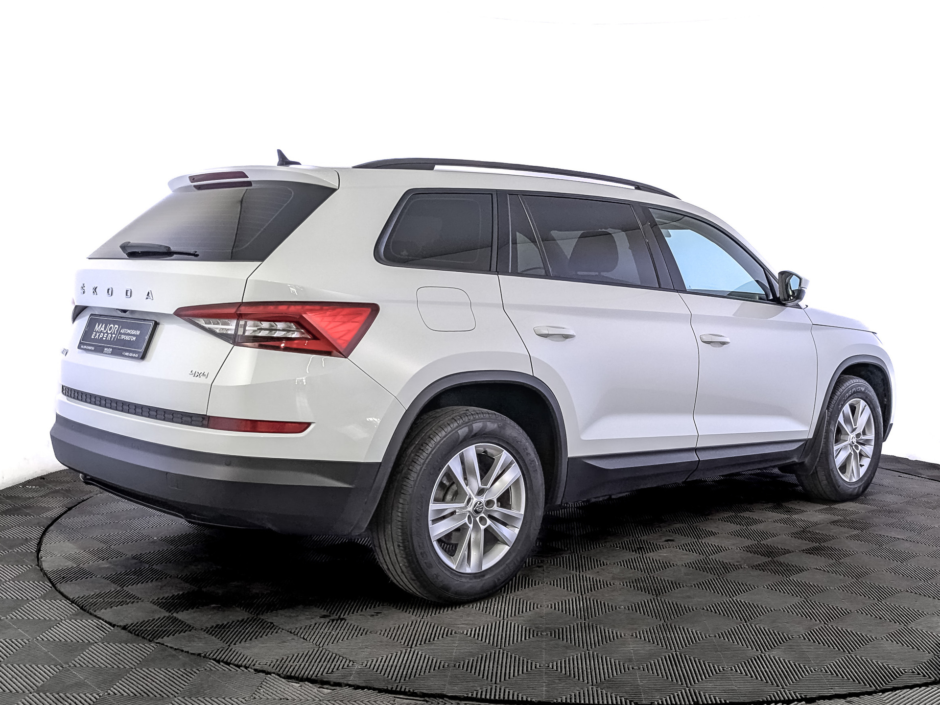 SKODA Kodiaq 1.40 (150 л.с), автомат, 2021, пробег 134 985 км