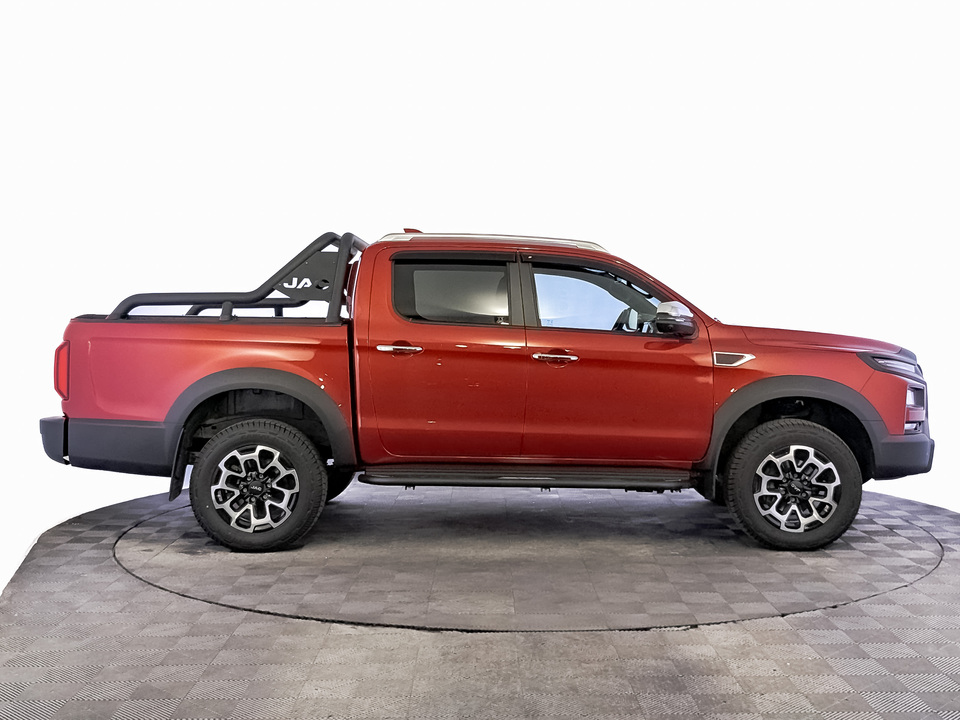 JAC T9