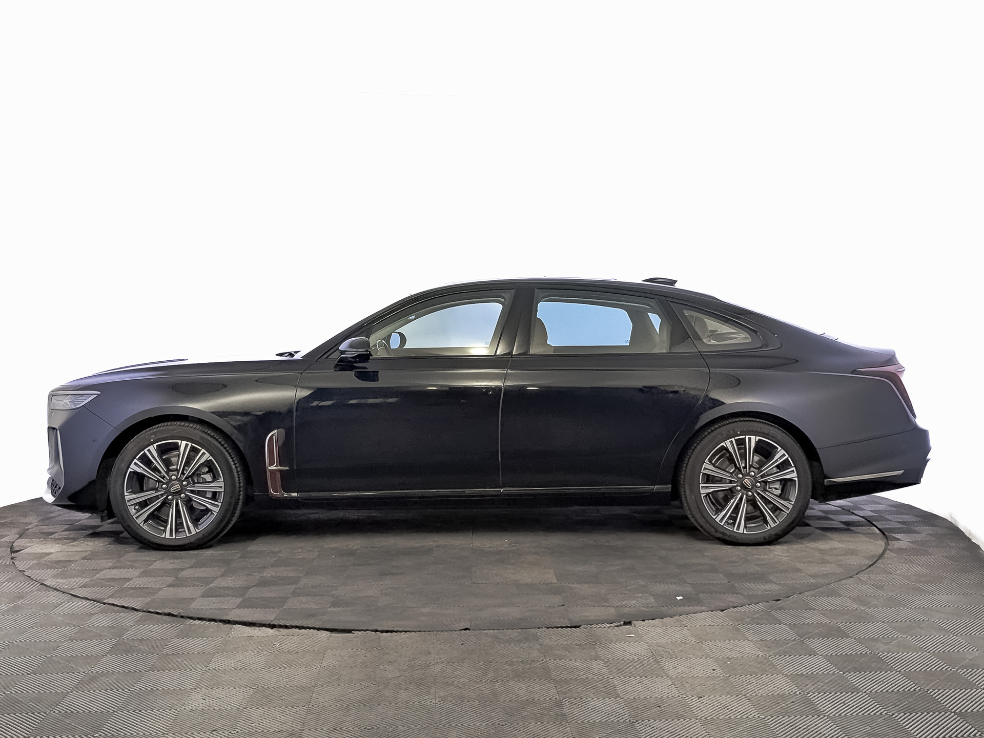 Фото Hongqi H9 FL Deluxe 2.0T/245 7RT RWD