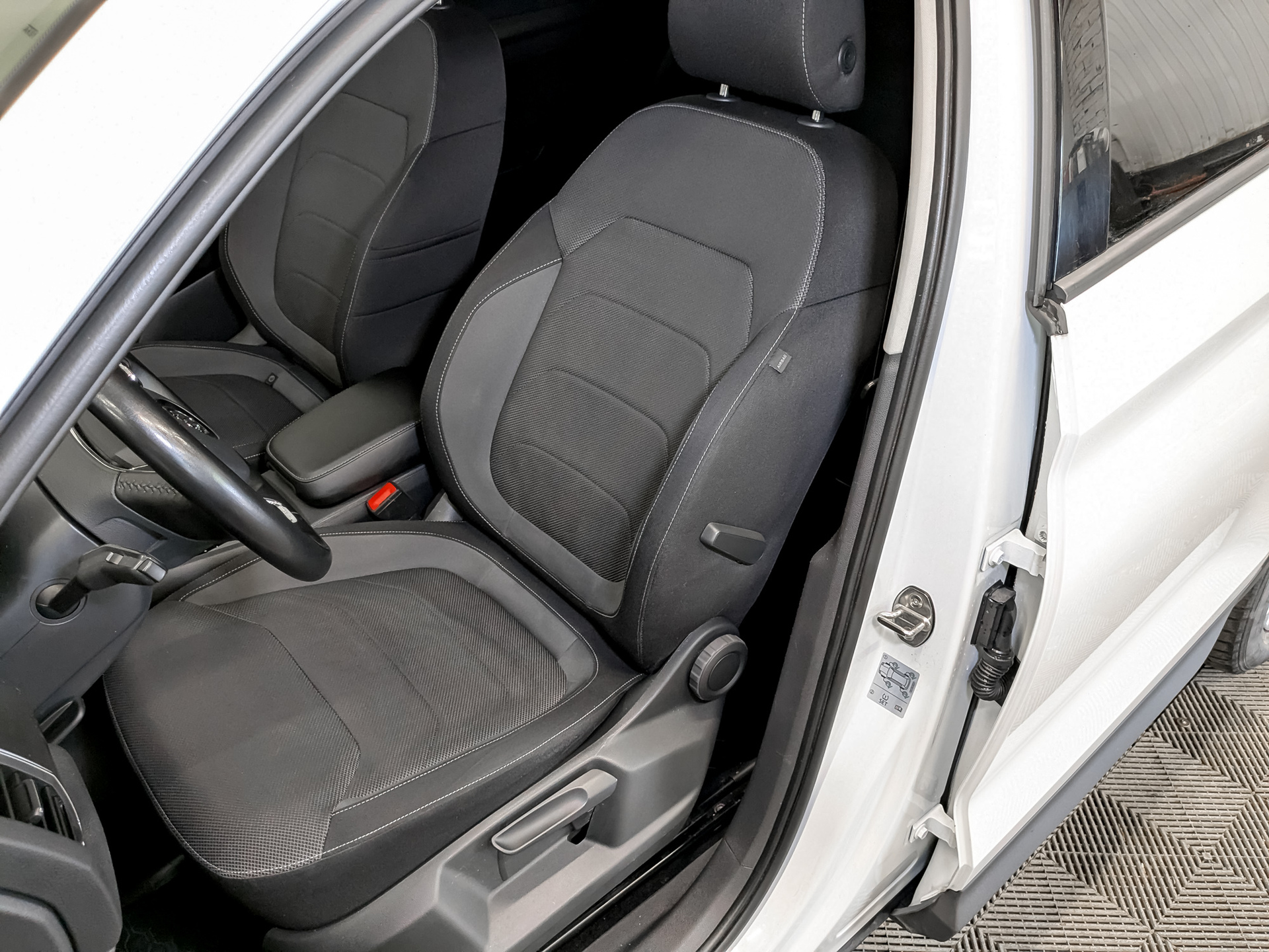 SKODA Kodiaq 1.40 (150 л.с), автомат, 2021, пробег 119 382 км