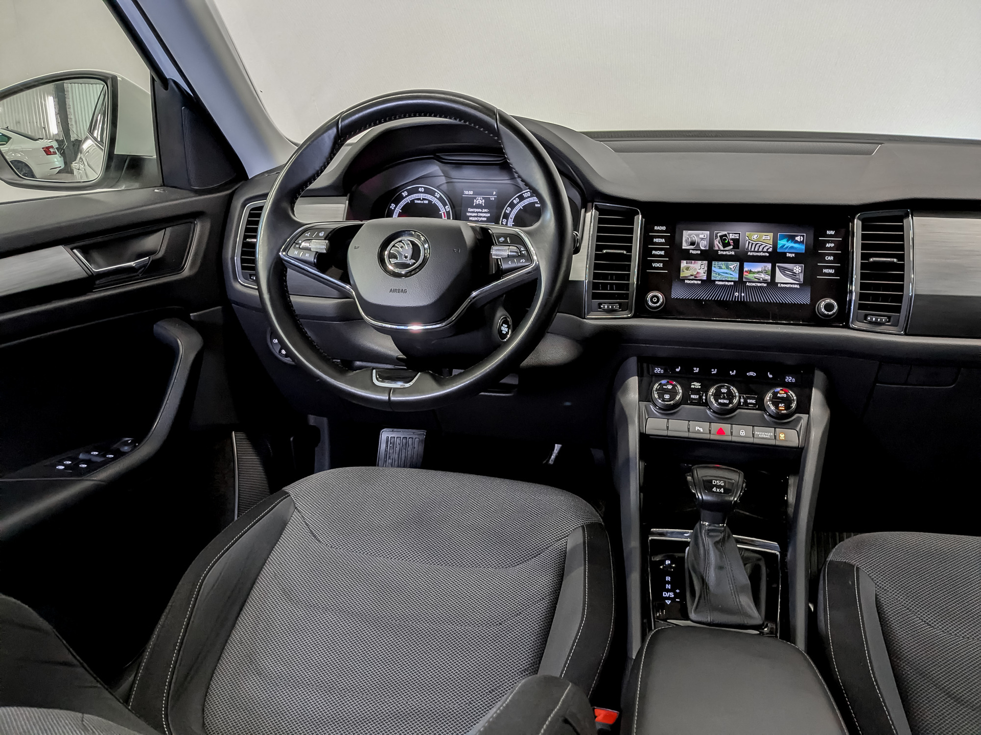 SKODA Kodiaq 1.40 (150 л.с), автомат, 2021, пробег 119 382 км